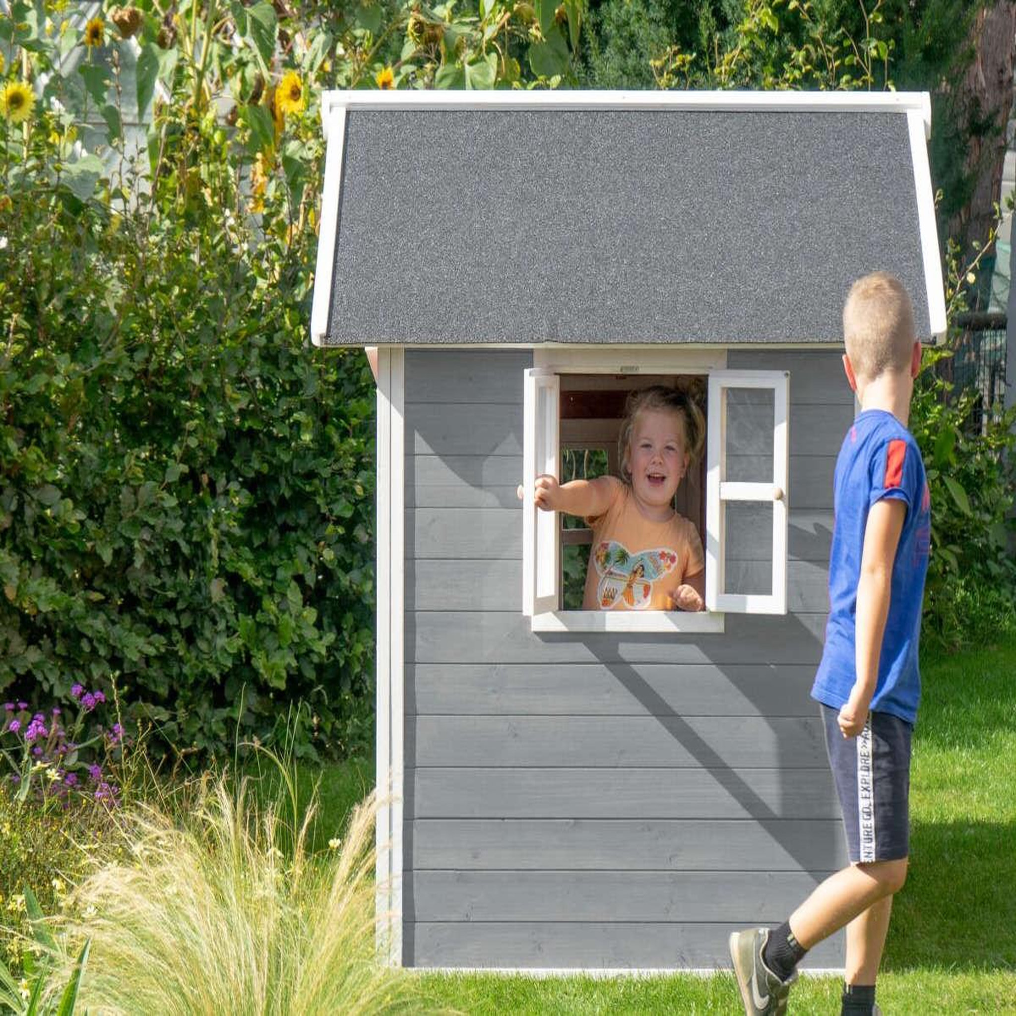 Voir la diapositive 4 : EXIT TOYS Maisonnette en bois pour enfants loft 100 gris - exit toys