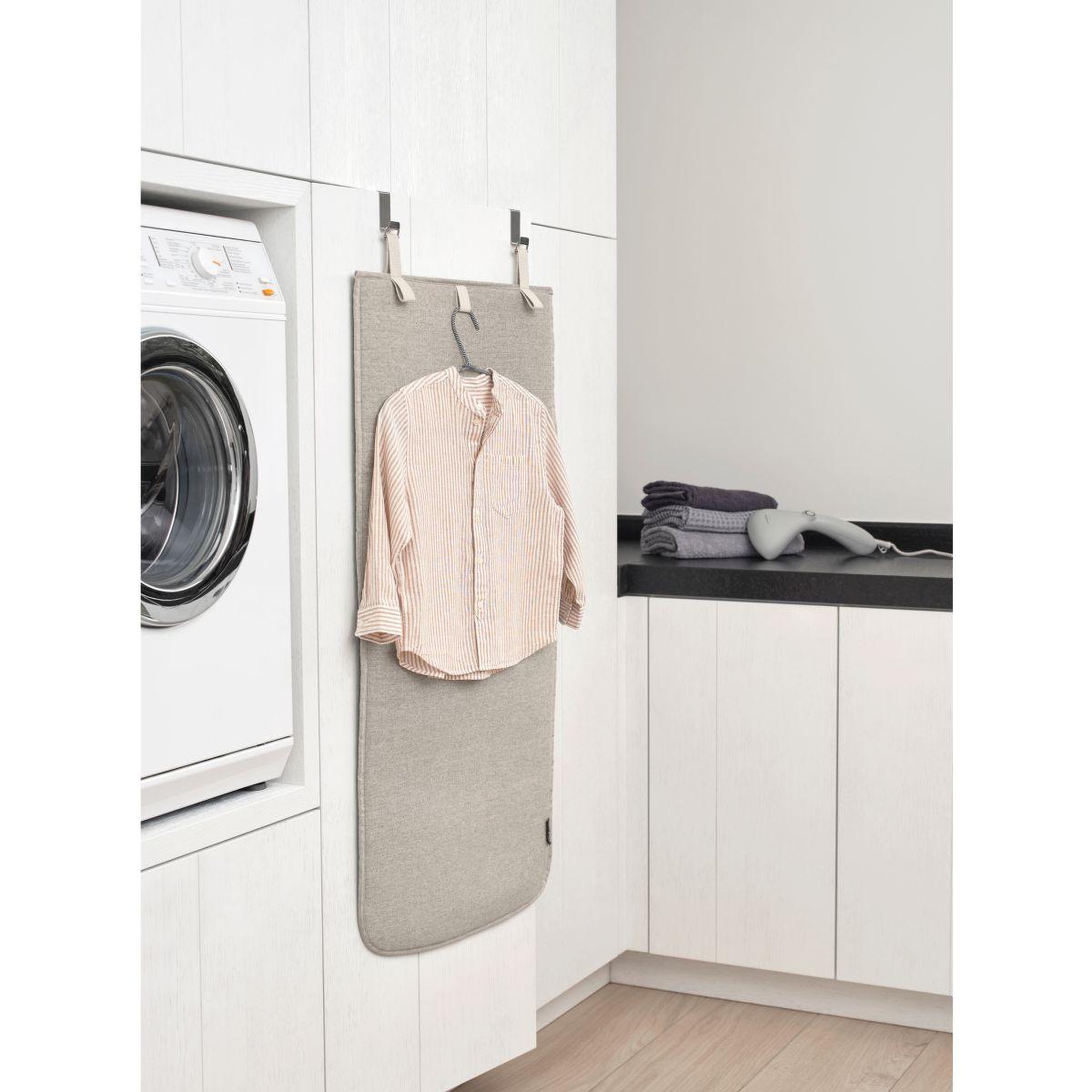 Voir la diapositive 3 : BRABANTIA Housse table à repasser Nappe défroisseur à suspendre Grey