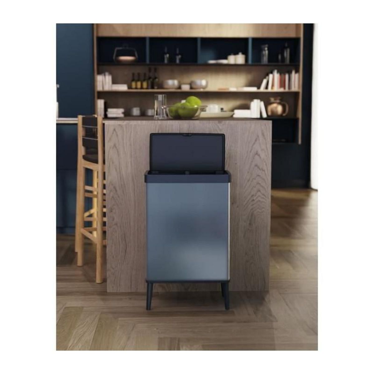 CURVER Poubelle sur pieds - VERTO - CURVER - Ouverture touch - 54 L - Bleu perle