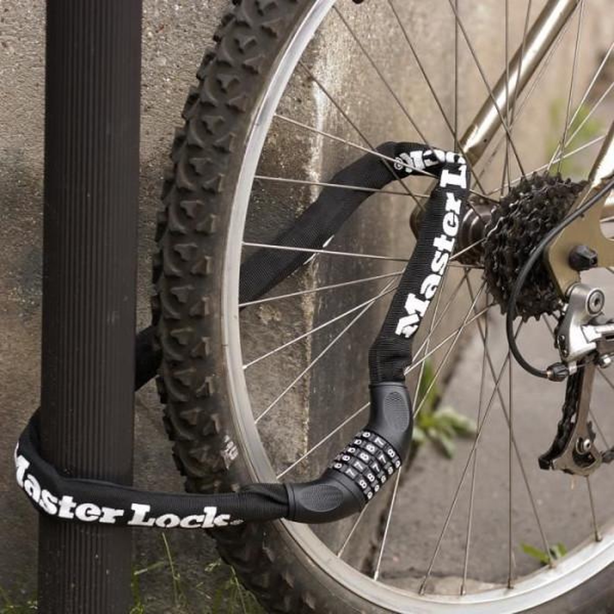 Voir la diapositive 4 : Master lock Cadenas Chaine en acier
