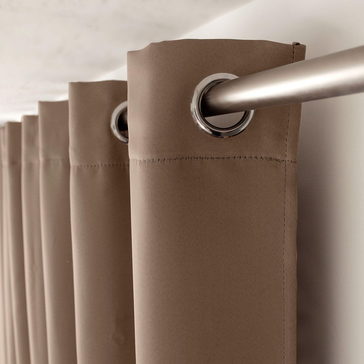 TOILINUX Lot de 2 Rideaux unis occultants avec œillets