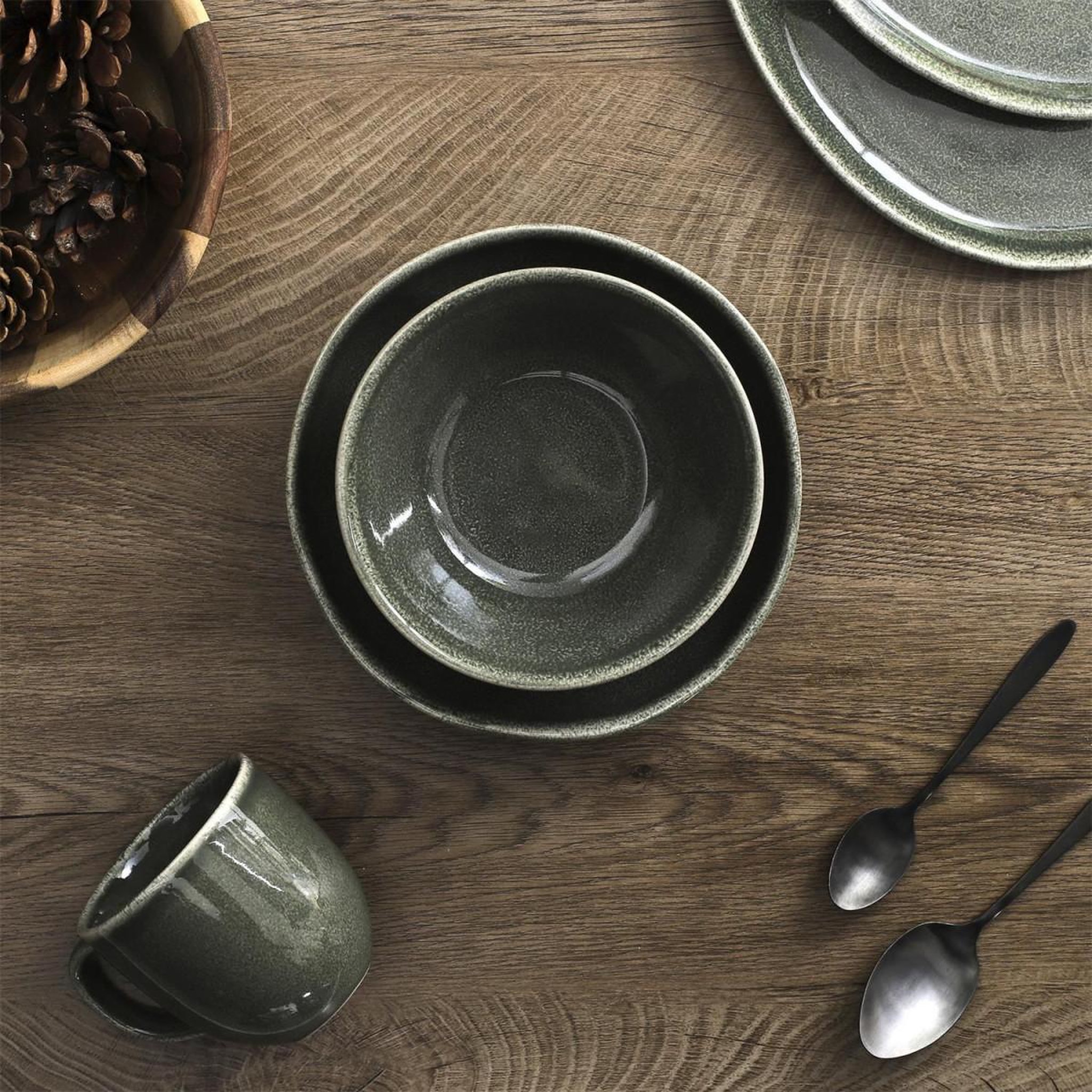 Voir la diapositive 2 : The Home Deco Factory Lot de 6 assiettes creuses  black forest  18cm vert