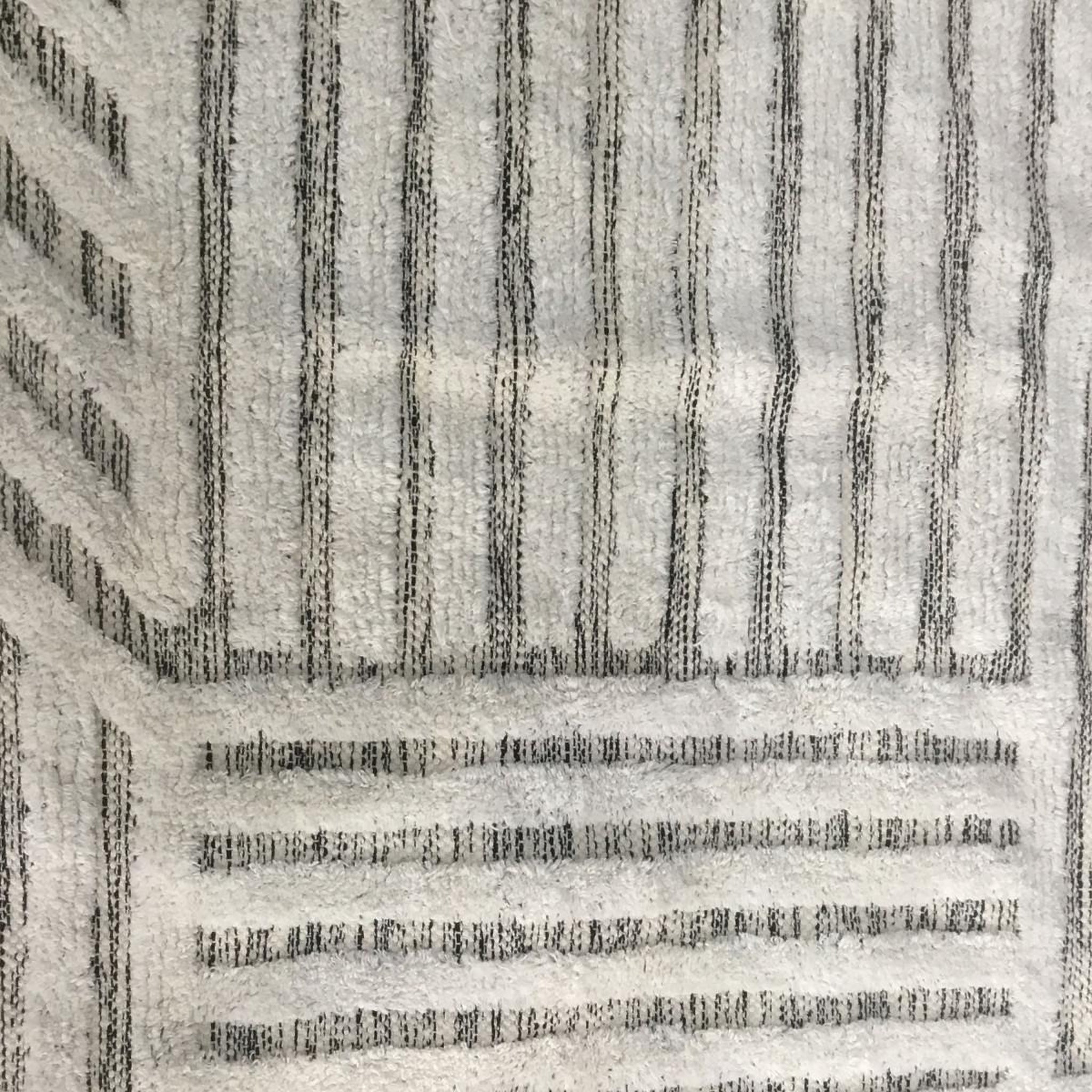 Voir la diapositive 3 : FUTURE HOME Tapis déco géométrique en coton 140x200cm