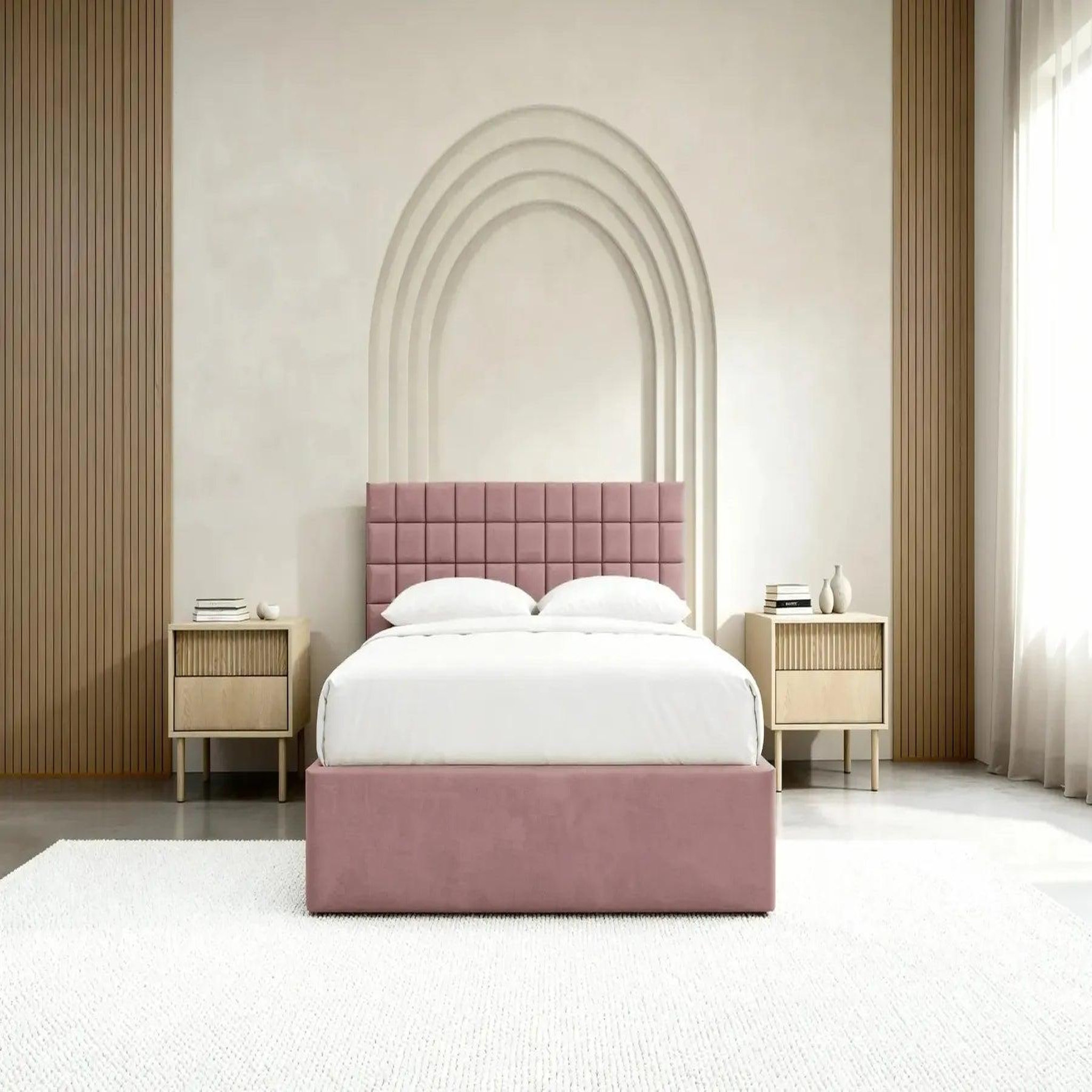 Voir la diapositive 3 : CASANOVA PARIS Thelma - lit coffre tissu velours rose