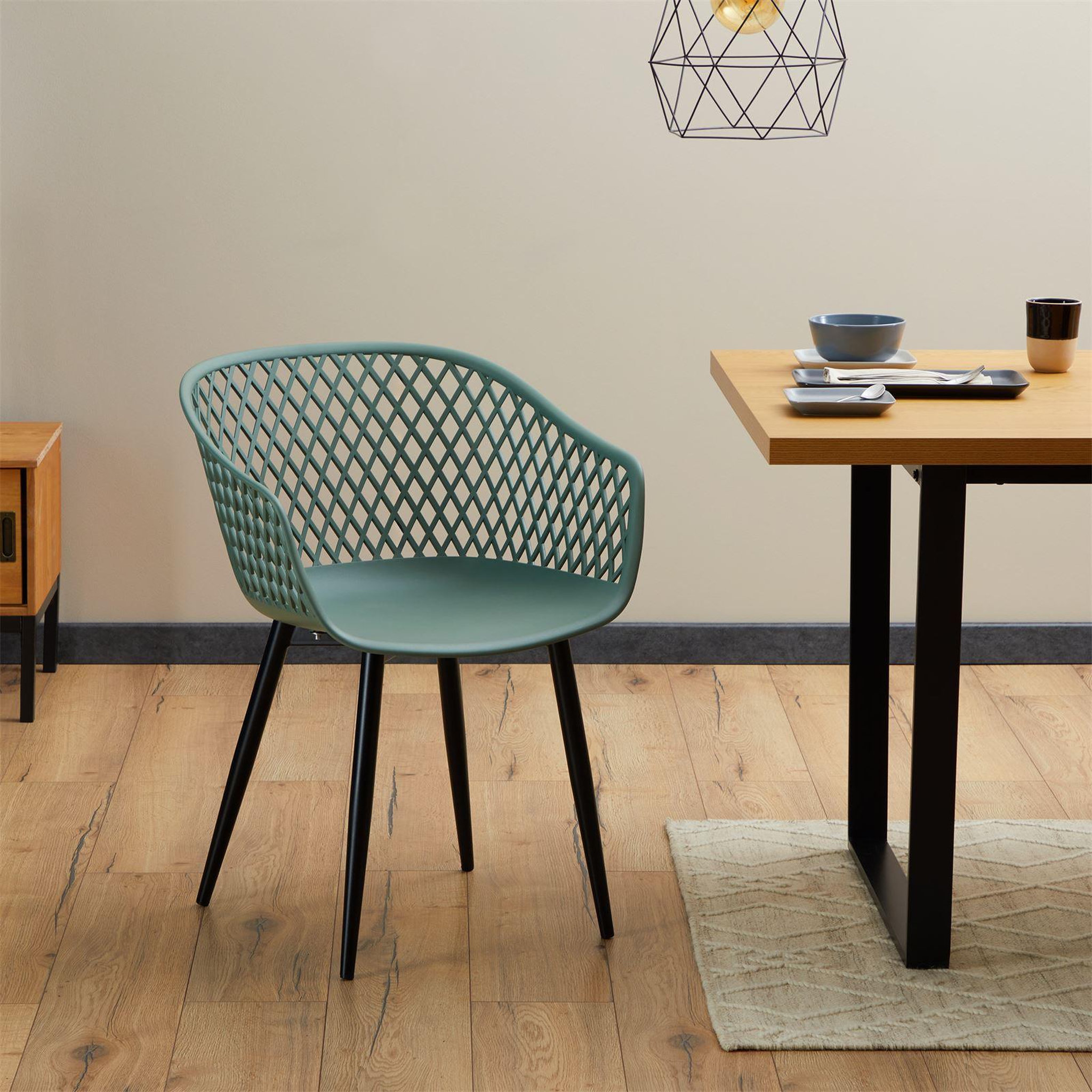 Voir la diapositive 2 : IDIMEX Lot de 4 chaises MADEIRA style scandinave, pieds en bois
