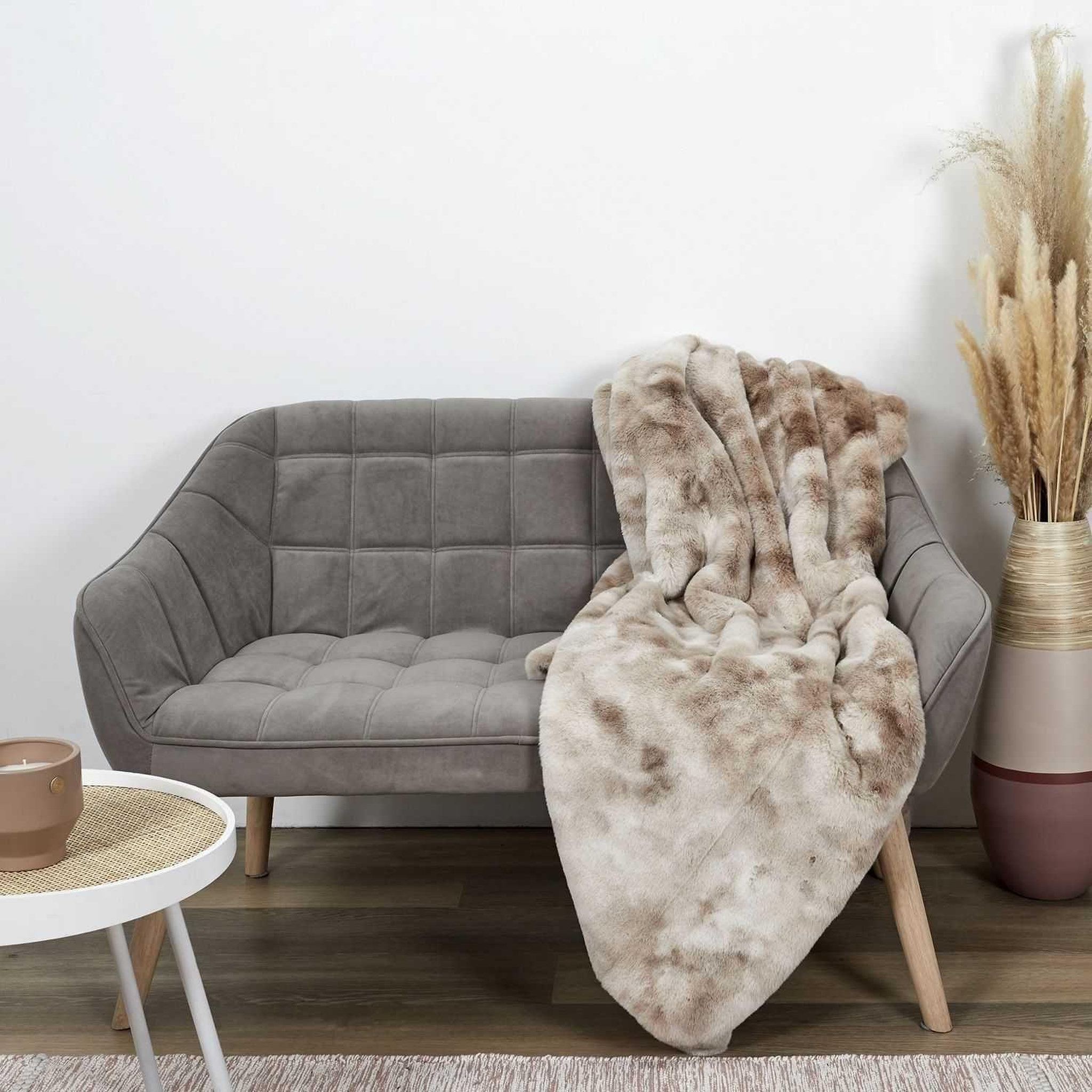 Voir la diapositive 2 : TOILINUX Plaid imitation fourrure opulence - 200x140cm - marron et beige