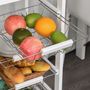 Voir la diapositive 5 : HOMCOM Desserte chariot de cuisine sur roulettes - 4 paniers coulissants, tiroir, plateau - bois blanc MDF bois clair