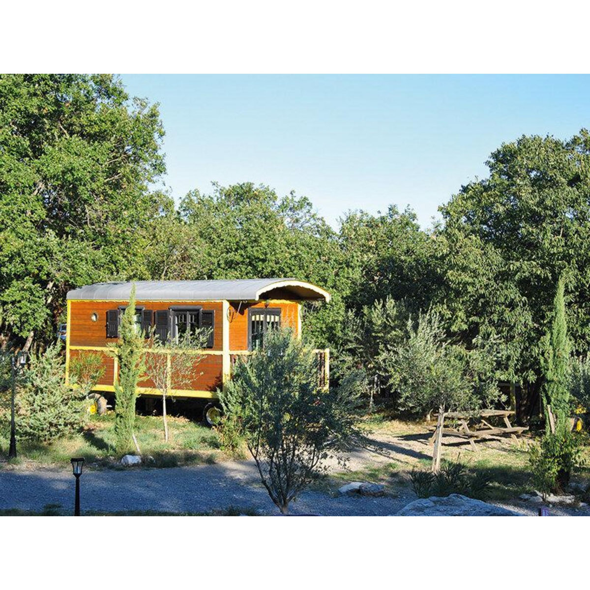 Smartbox Séjour de 3 jours en pod ou roulotte en Ardèche - Coffret Cadeau Séjour