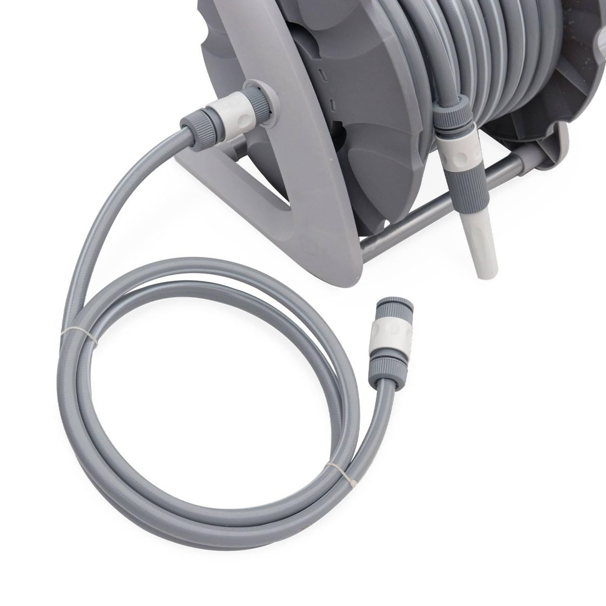 SWEEEK Dévidoir mural mini 20m. enrouleur avec tuyau d'arrosage. raccord et lance fournis