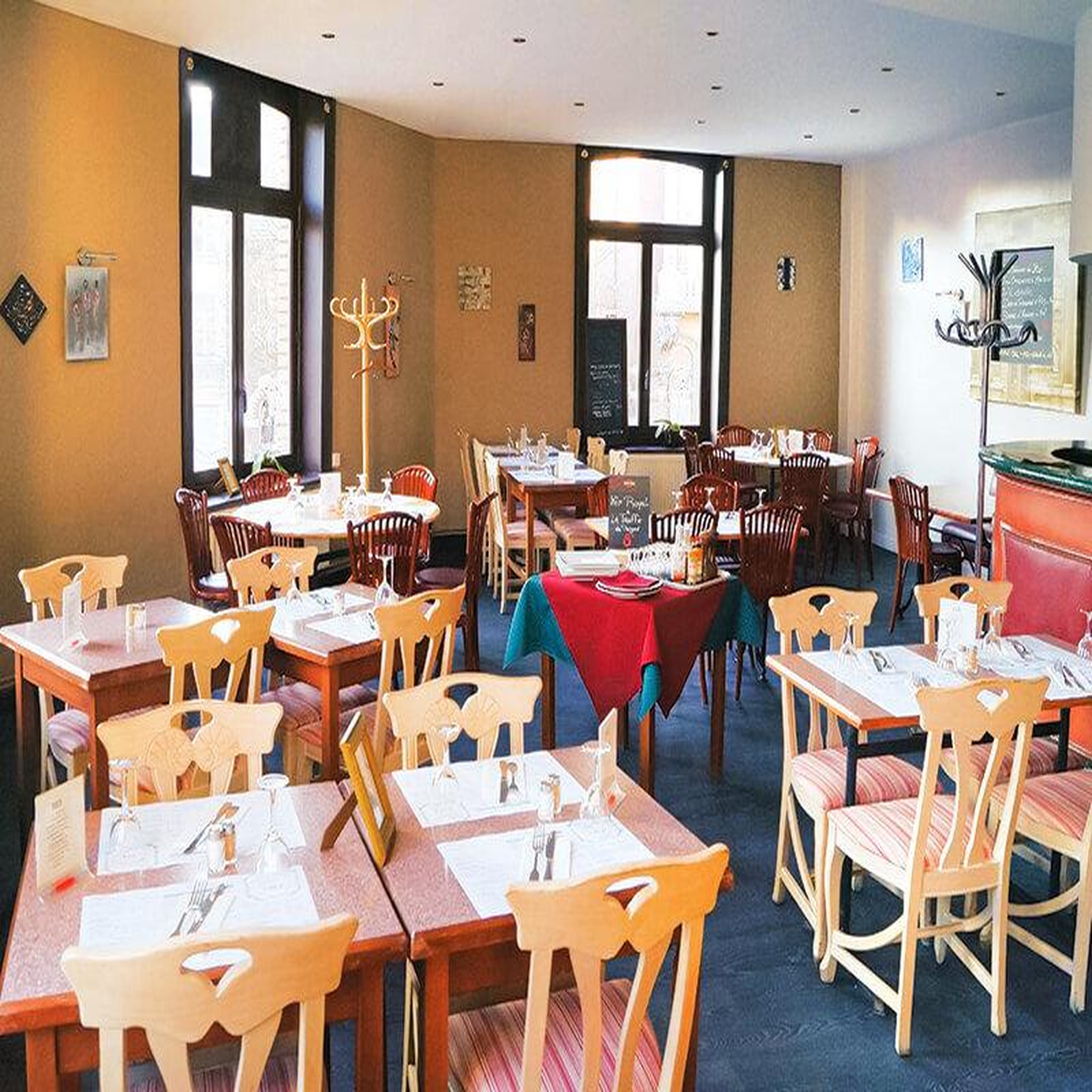 Voir la diapositive 3 : Smartbox Repas gourmands à lille - coffret cadeau gastronomie