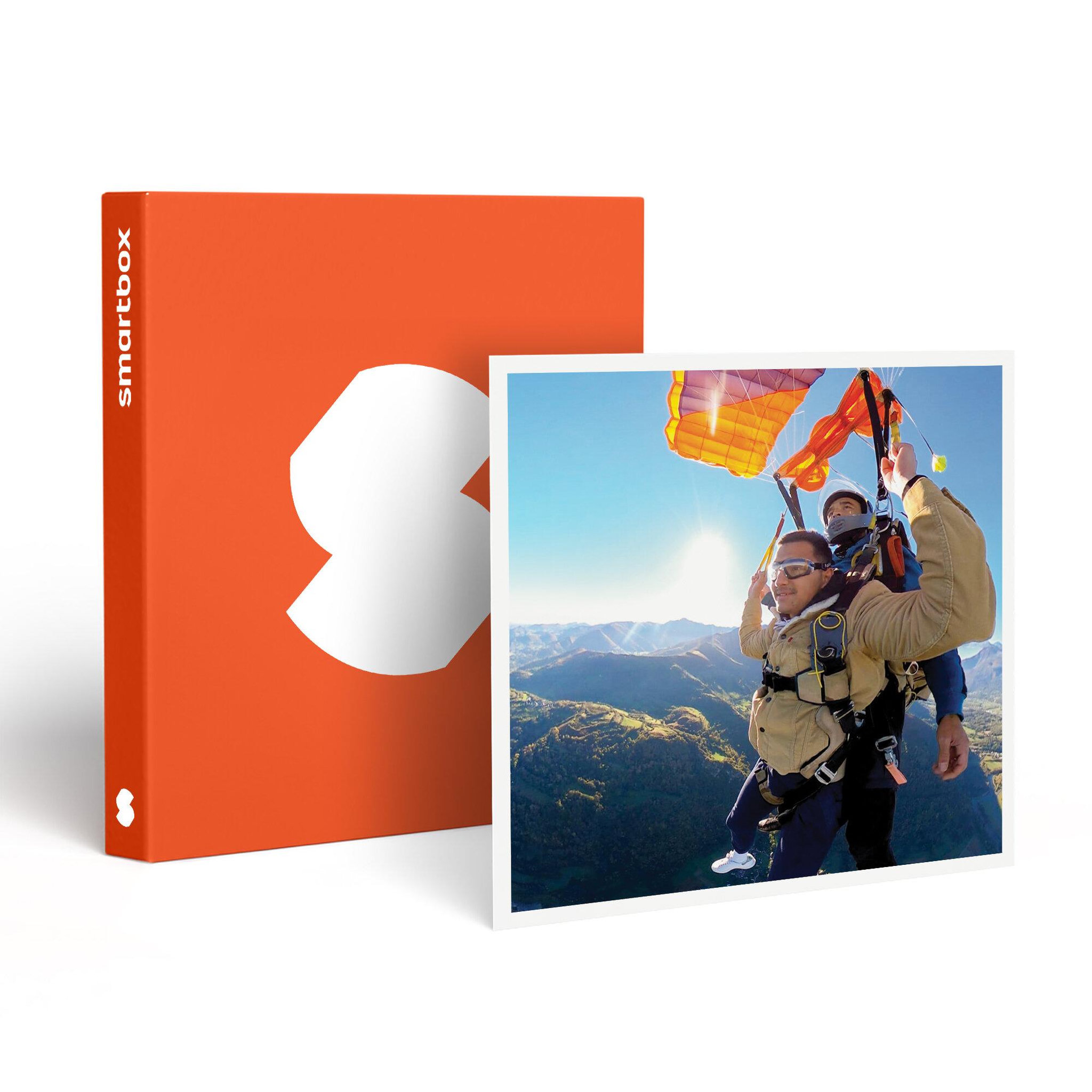Smartbox Saut en parachute en tandem dans les pyrénées - coffret cadeau sport & aventure