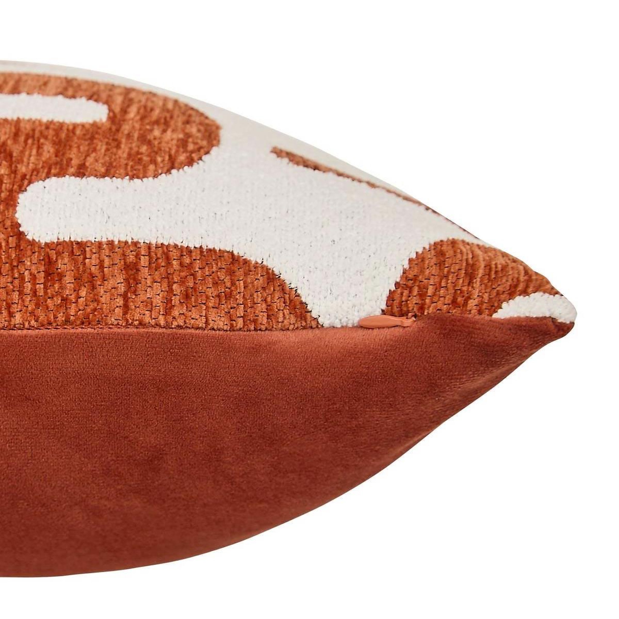 Voir la diapositive 2 : ATMOSPHERA Coussin déco chenille  safina  40x40cm ambre