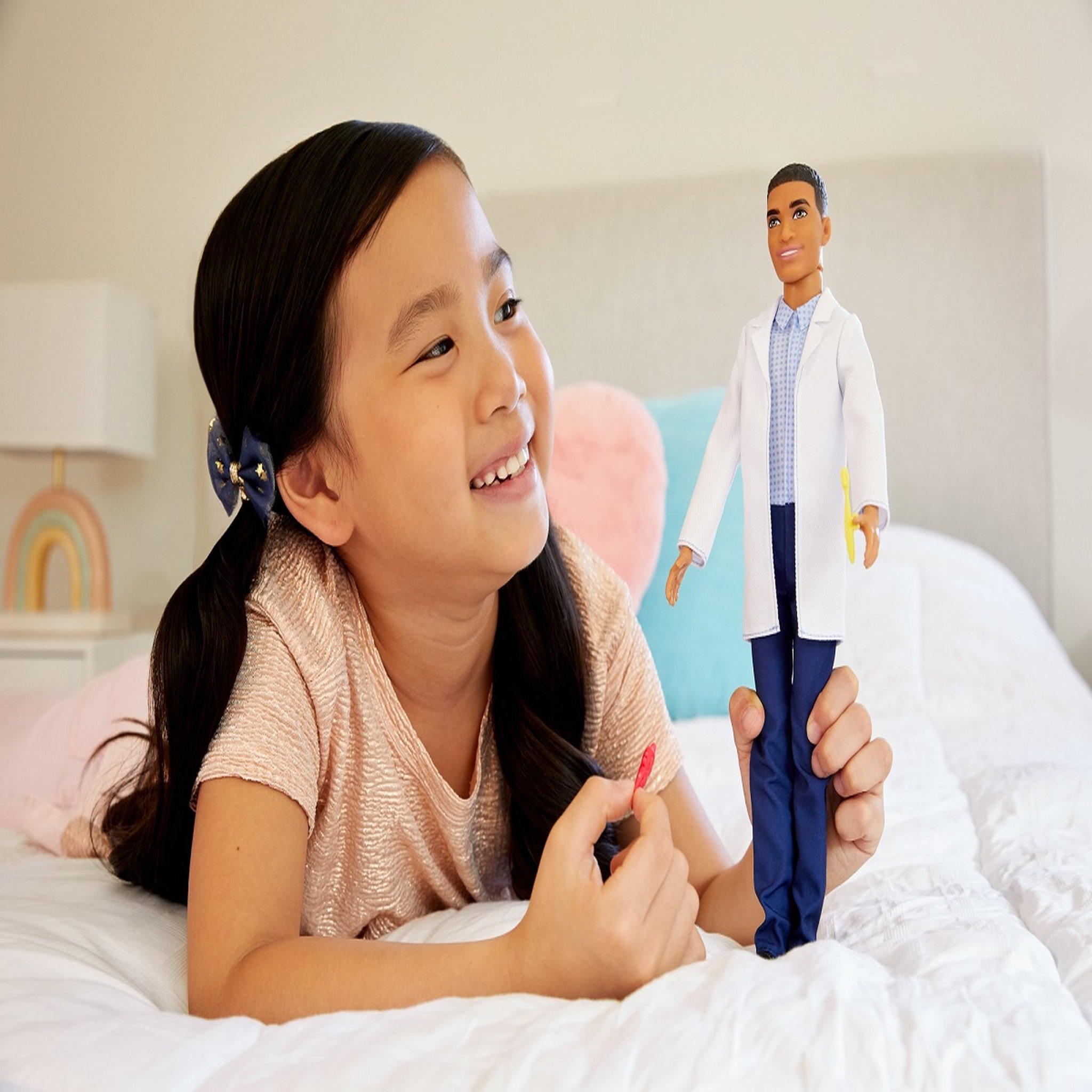 Voir la diapositive 5 : MATTEL Métiers de rêve Ken Dentiste - Barbie 