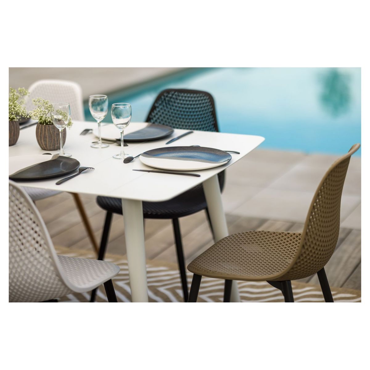 JARDILINE Table de jardin - 4/6 places - Aluminium - Blanc - CORFOU