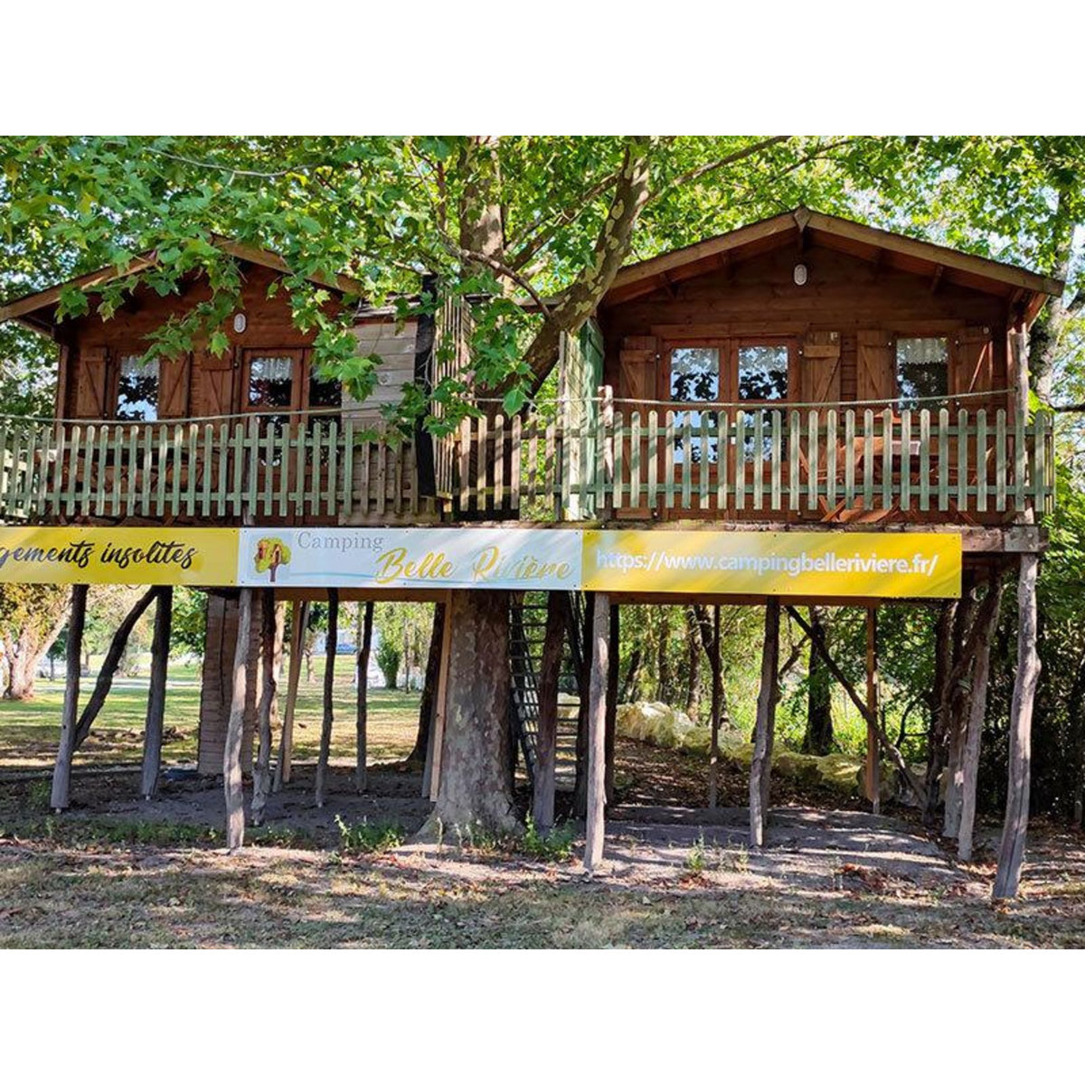 Smartbox 2 jours en cabane perchée en famille dans un camping en bord de Charente - Coffret Cadeau Séjour