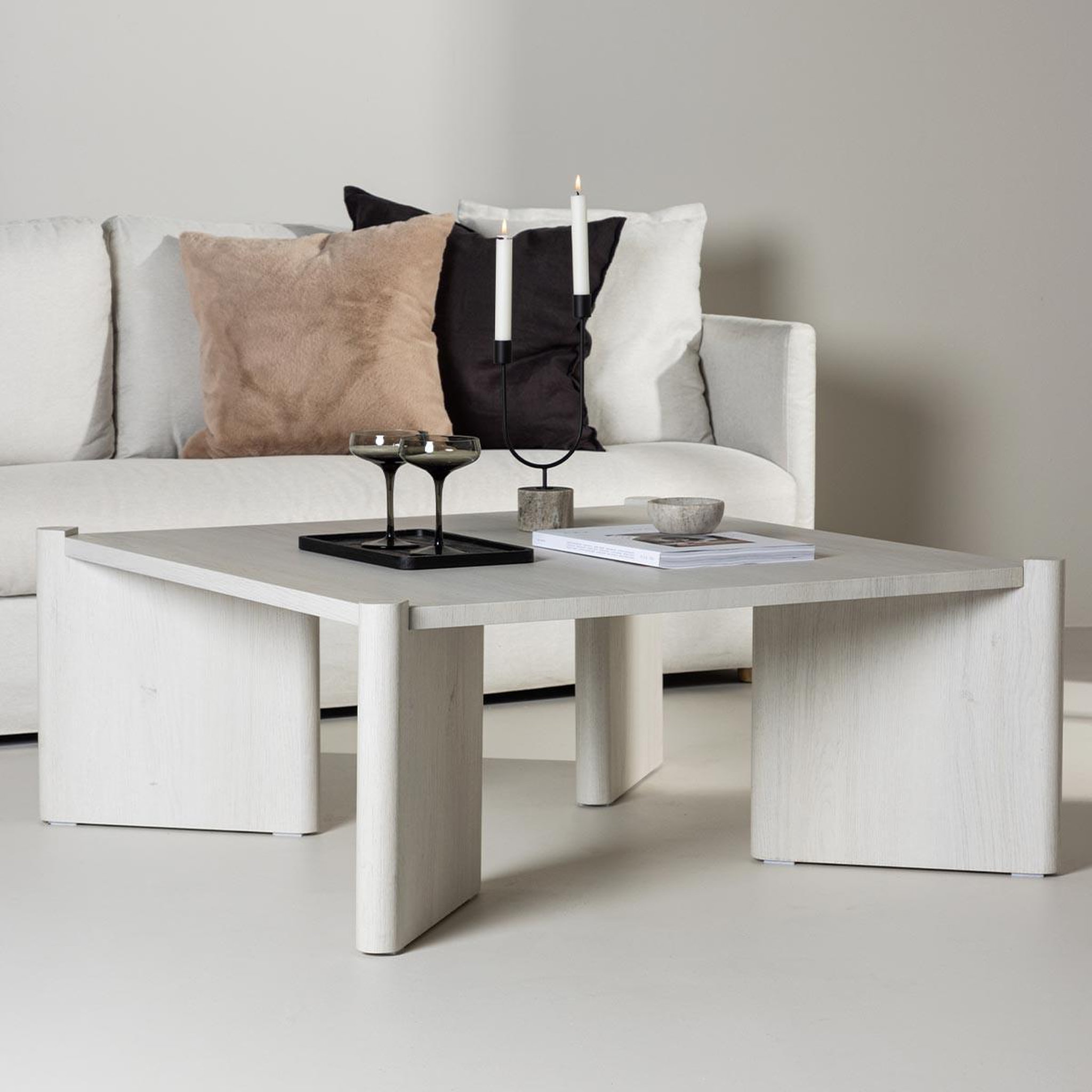 Voir la diapositive 4 : Paris Prix Table basse design  rogaland  100cm blanc