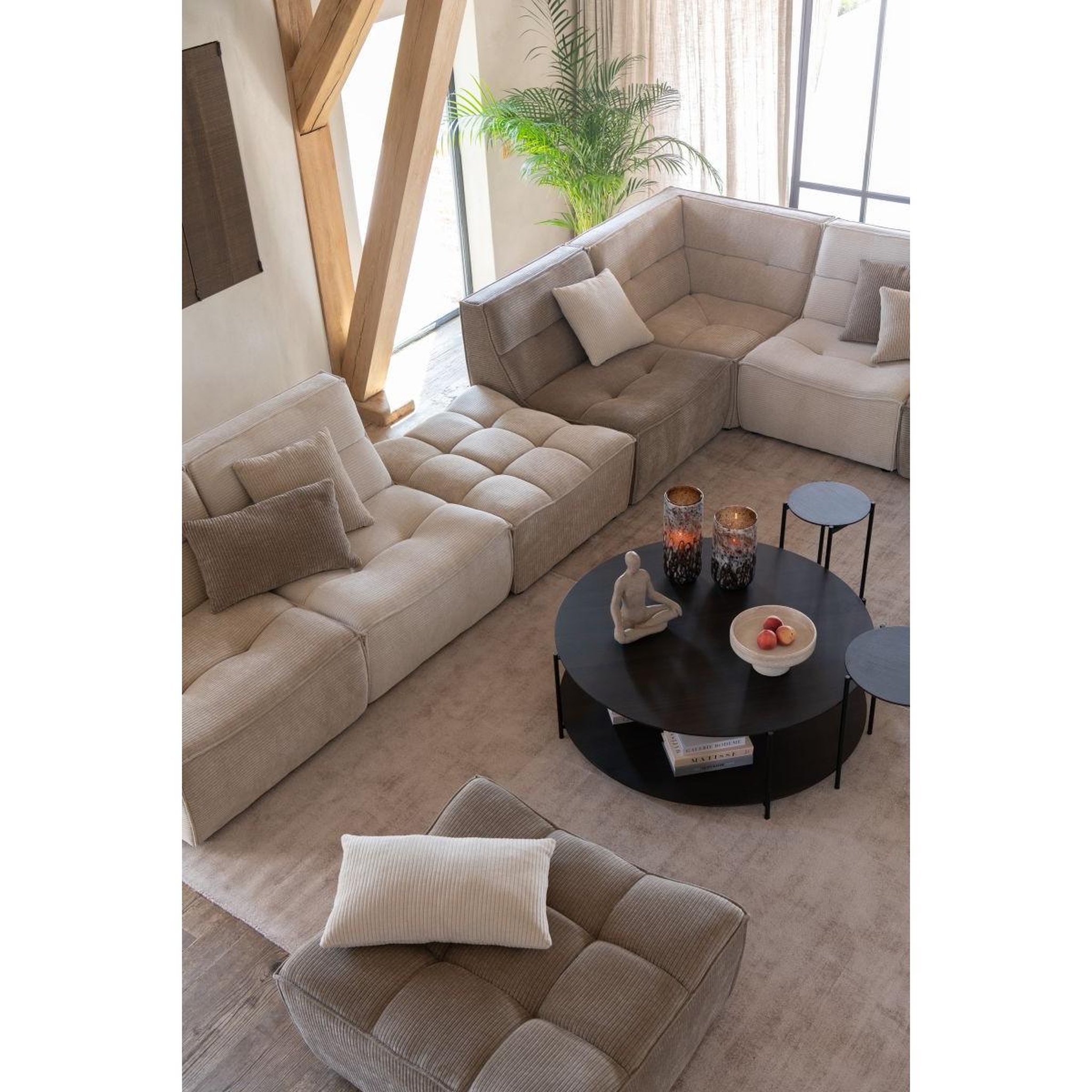 Voir la diapositive 6 : J-LINE Table basse design  rodolfo  113cm marron foncé