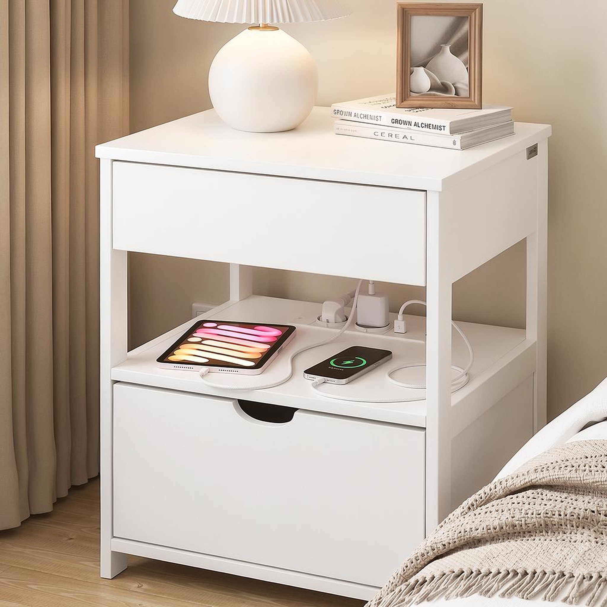 Voir la diapositive 2 : SOBUY Chevet blanc 2 tiroirs avec prise USB 45x38x55 cm FRG258-II-E-W