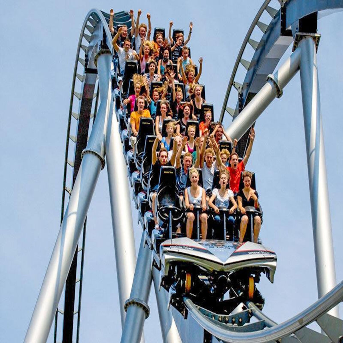 Smartbox Europa-Park 2026 : 2 entrées adultes pour une journée en basse saison - Coffret Cadeau Sport & Aventure