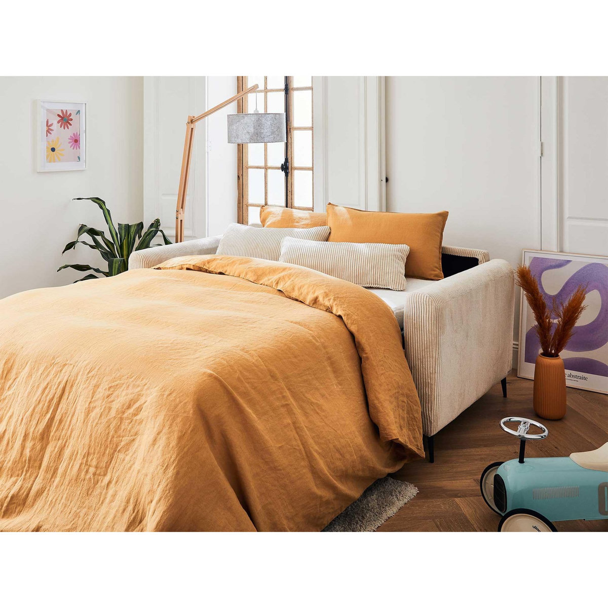 LISA DESIGN Owen - canapé 3 places convertible express couchage quotidien 140 cm matelas 12 cm en velours côtelé