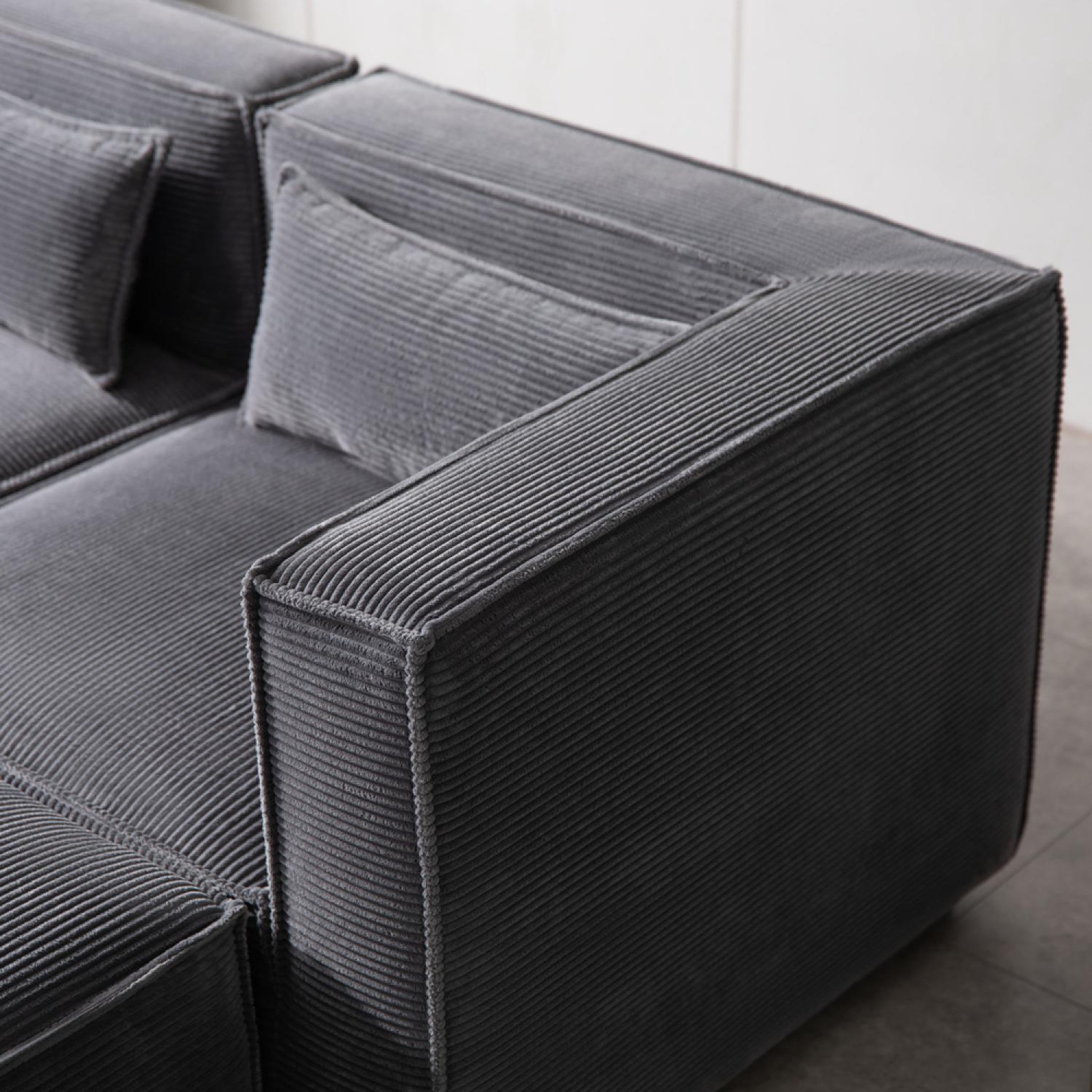 Voir la diapositive 5 : CONCEPT USINE Canapé 3 places modulable velours côtelé gris avec pouf modular