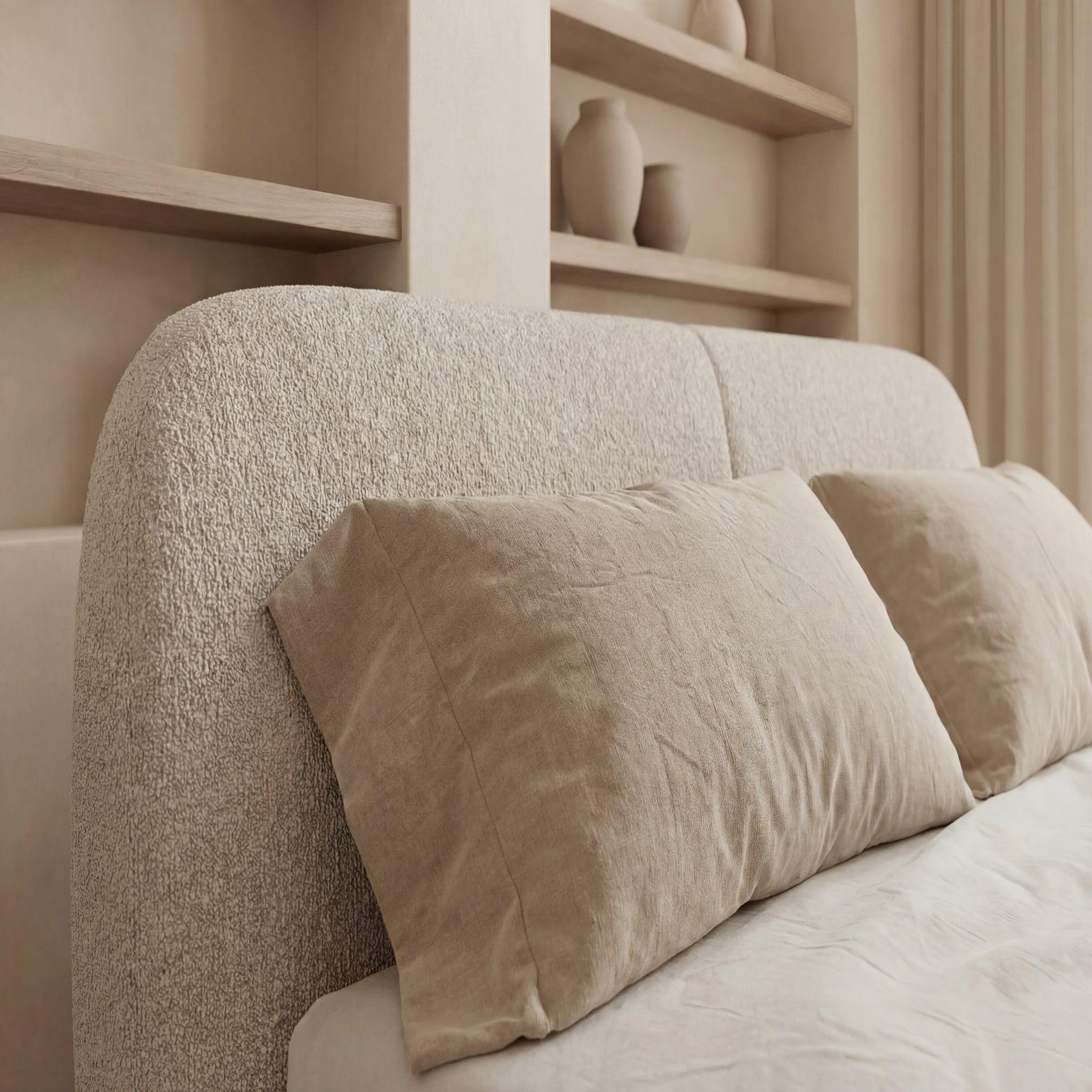 Voir la diapositive 6 : CASANOVA PARIS Delora - lit coffre tissu chenille