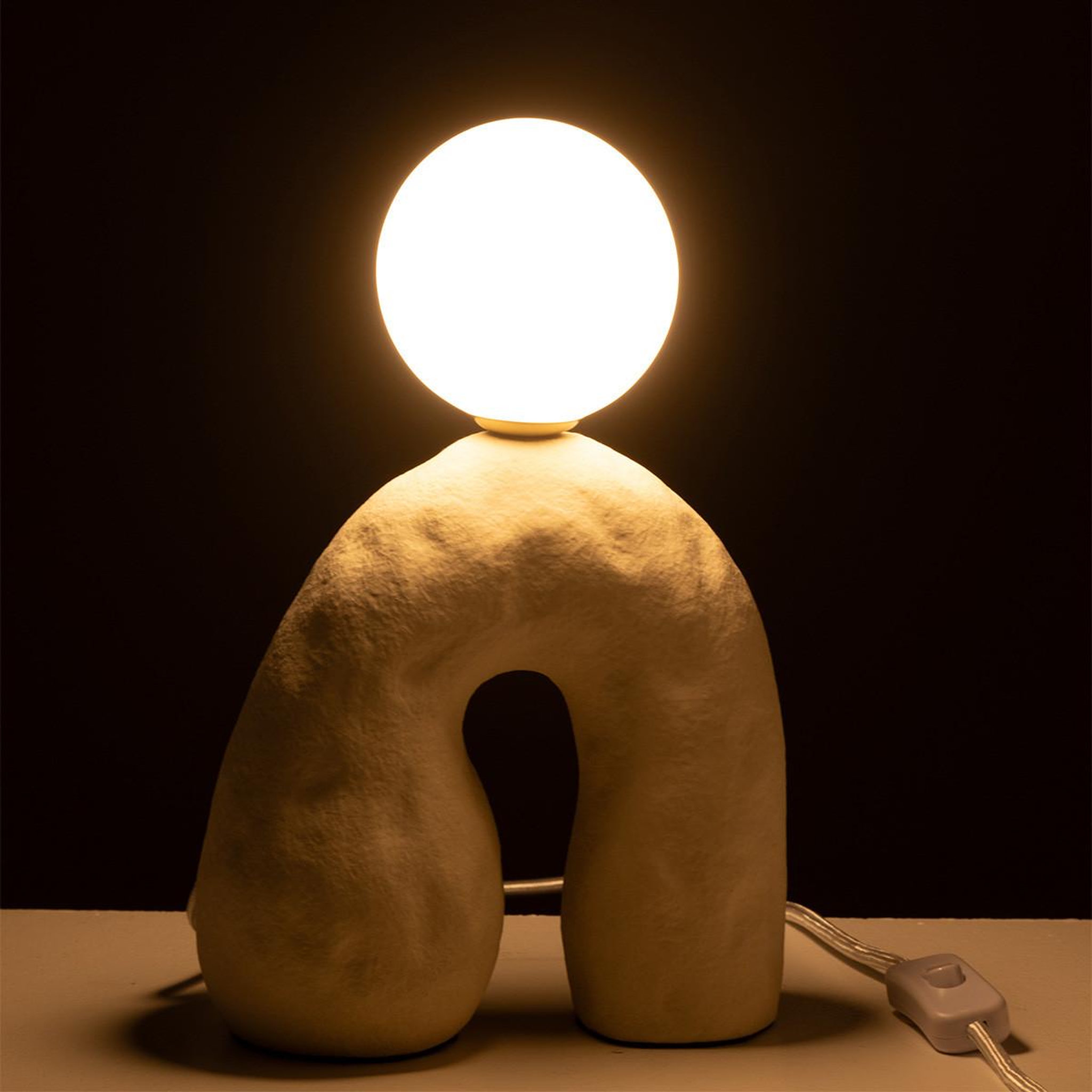 Voir la diapositive 3 : J-LINE Lampe à poser sur pied design  pierre  30cm beige