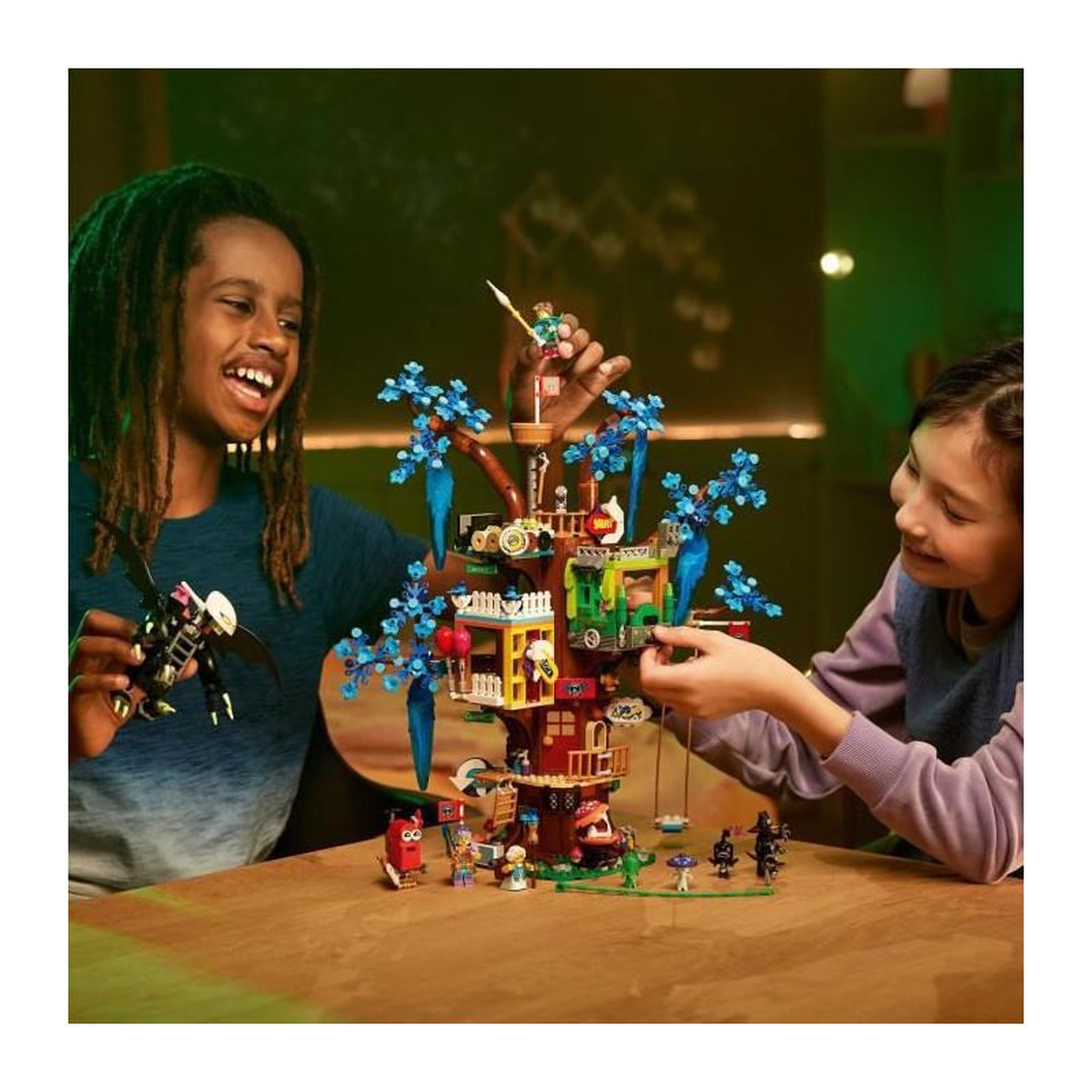 Voir la diapositive 5 : LEGO LEGO DREAMZzz 71461 La Cabane Fantastique dans l'Arbre, Jouet, avec Minifigurines Mateo et Izzie