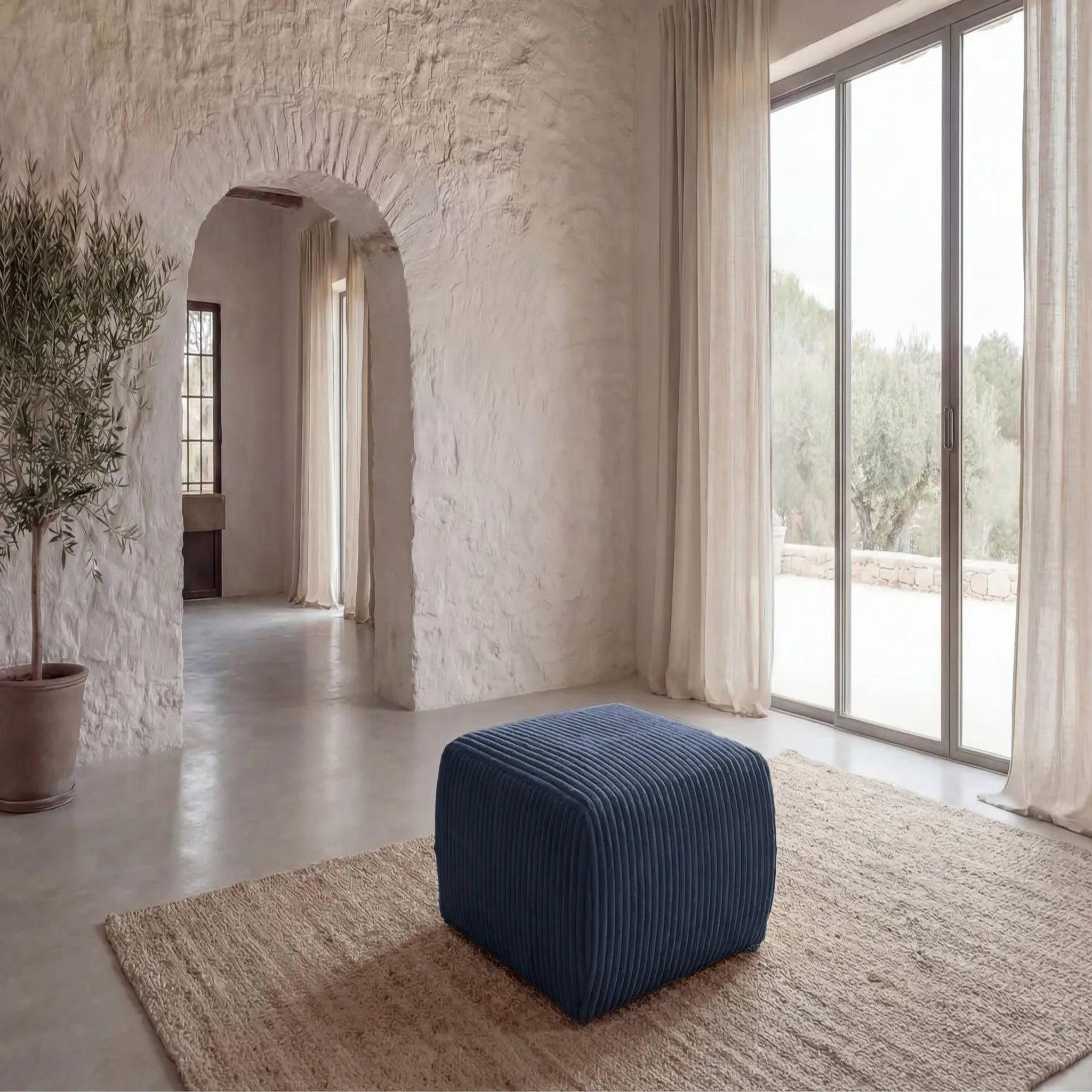 Voir la diapositive 4 : CASANOVA PARIS Elio - pouf velours côtelé