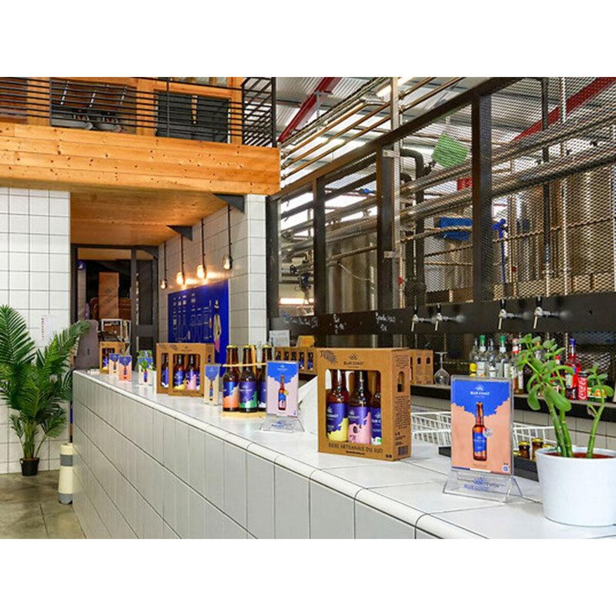 Smartbox Coffret 18 bières artisanales brassées à Nice - Coffret Cadeau Gastronomie