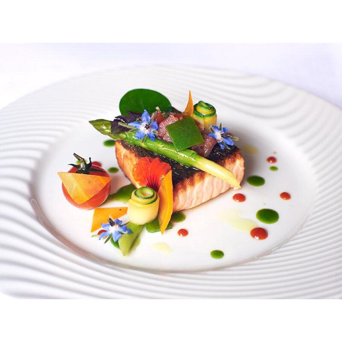 Smartbox Saint-Valentin en amoureux : dîner romantique en France - Coffret Cadeau Gastronomie