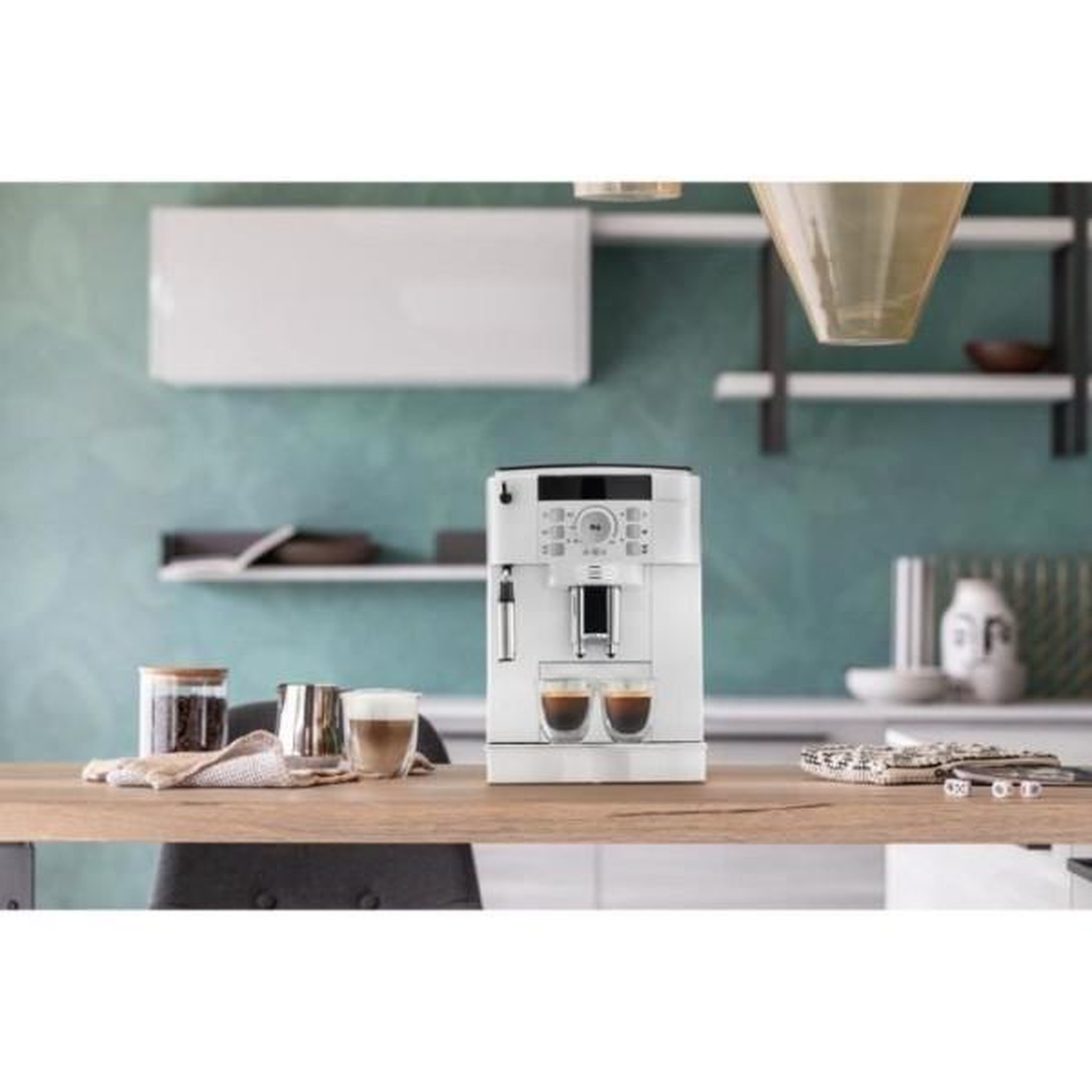 Voir la diapositive 3 : DELONGHI Machine a Cafe Espresso avec broyeur a grains - DELONGHI - Magnifica S ECAM22.110.W - 1,8 L - 250 g - 15 bar - 1450 W - Silver et noir
