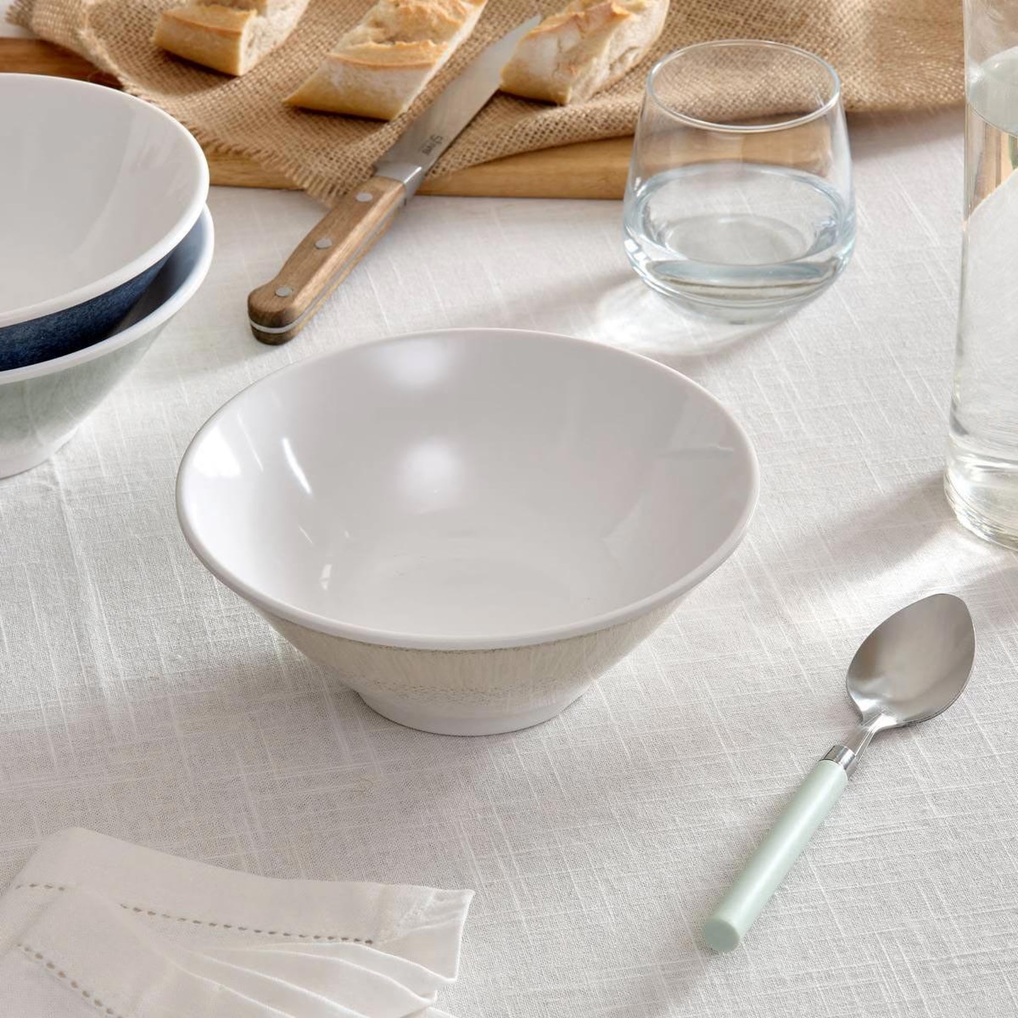 Voir la diapositive 2 : SECRET DE GOURMET Saladier en mélamine  solène  18cm beige