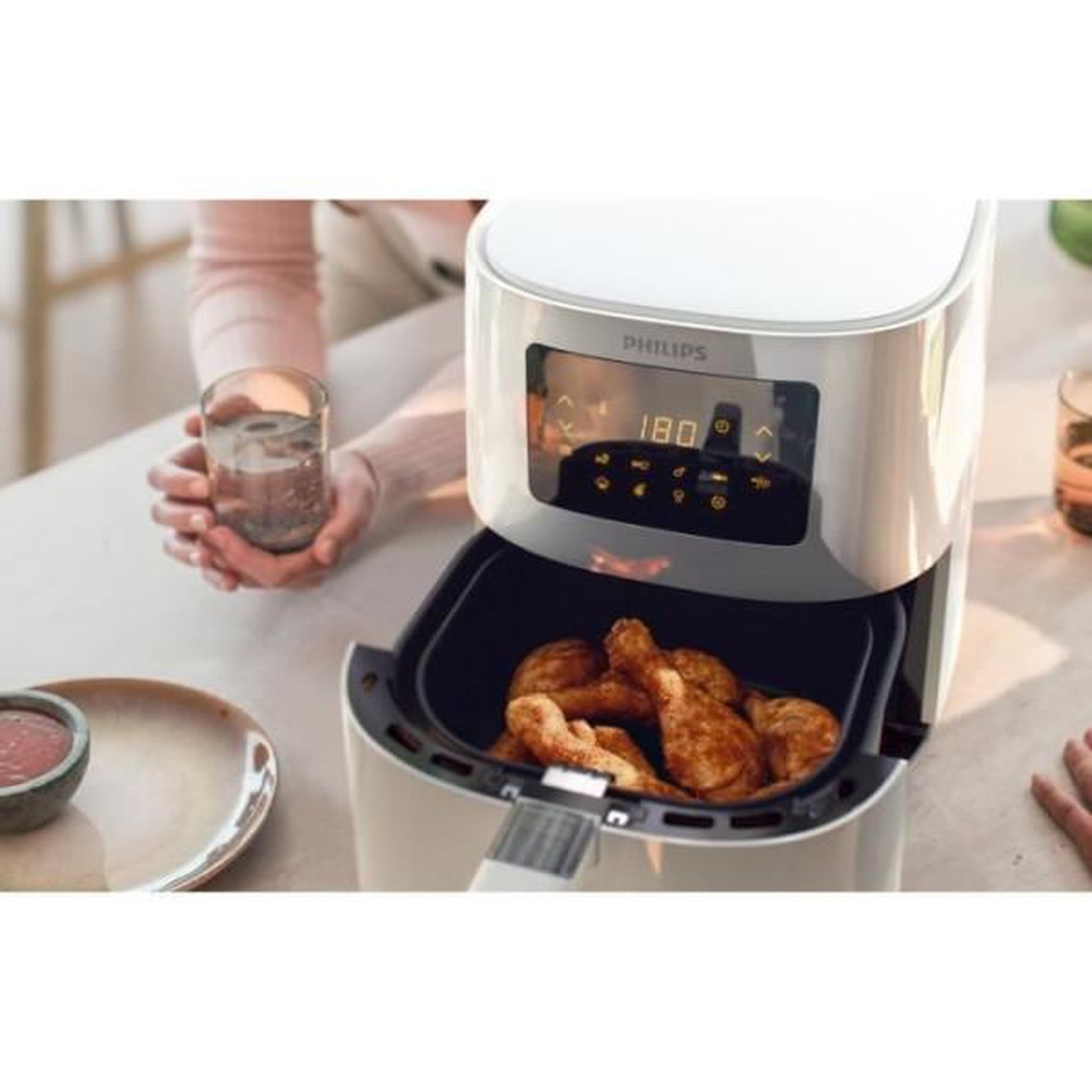 Voir la diapositive 4 : Philips Friteuse Electrique  sans huile PHILIPS - Airfryer HD9252/00 Série 3000 - Capacité 4,1L - Jusqu'a 4 personnes - 7 programmes de cuisson -