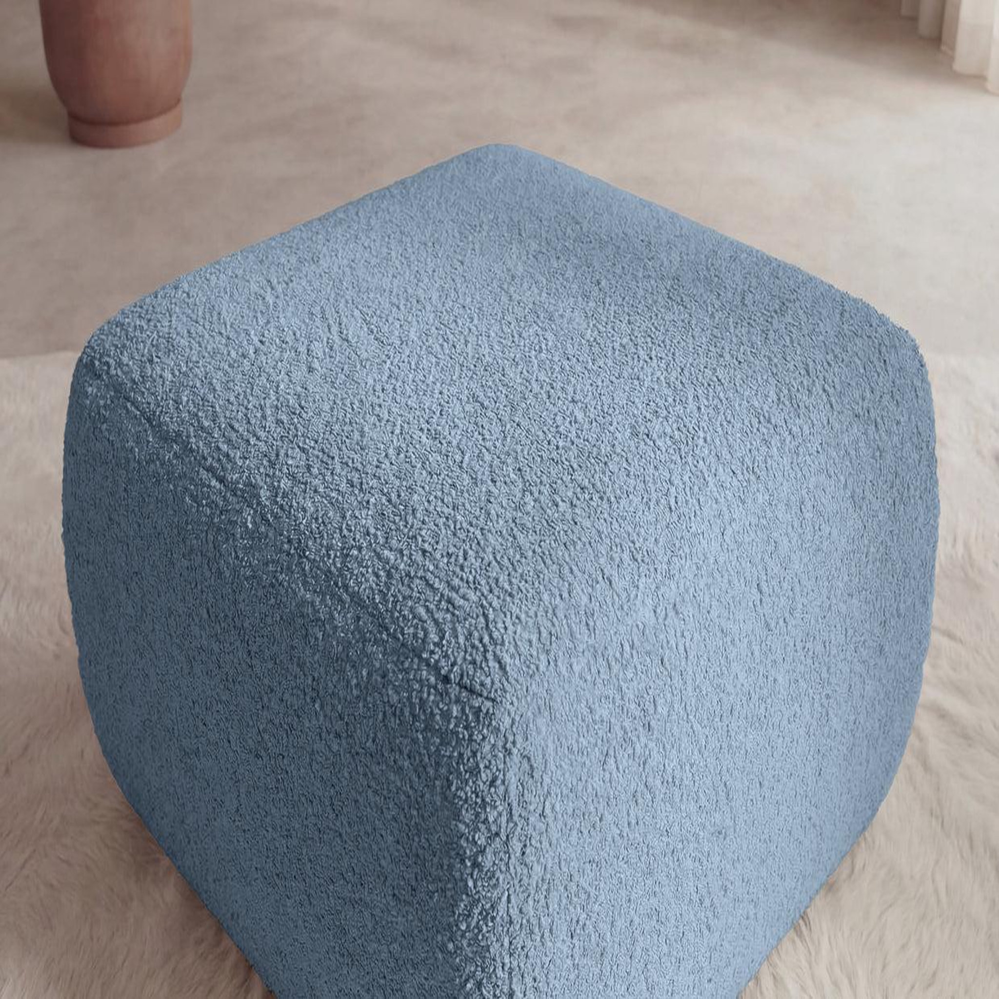 Voir la diapositive 3 : CASANOVA PARIS Ariel - pouf en tissu bouclette 80x80x40