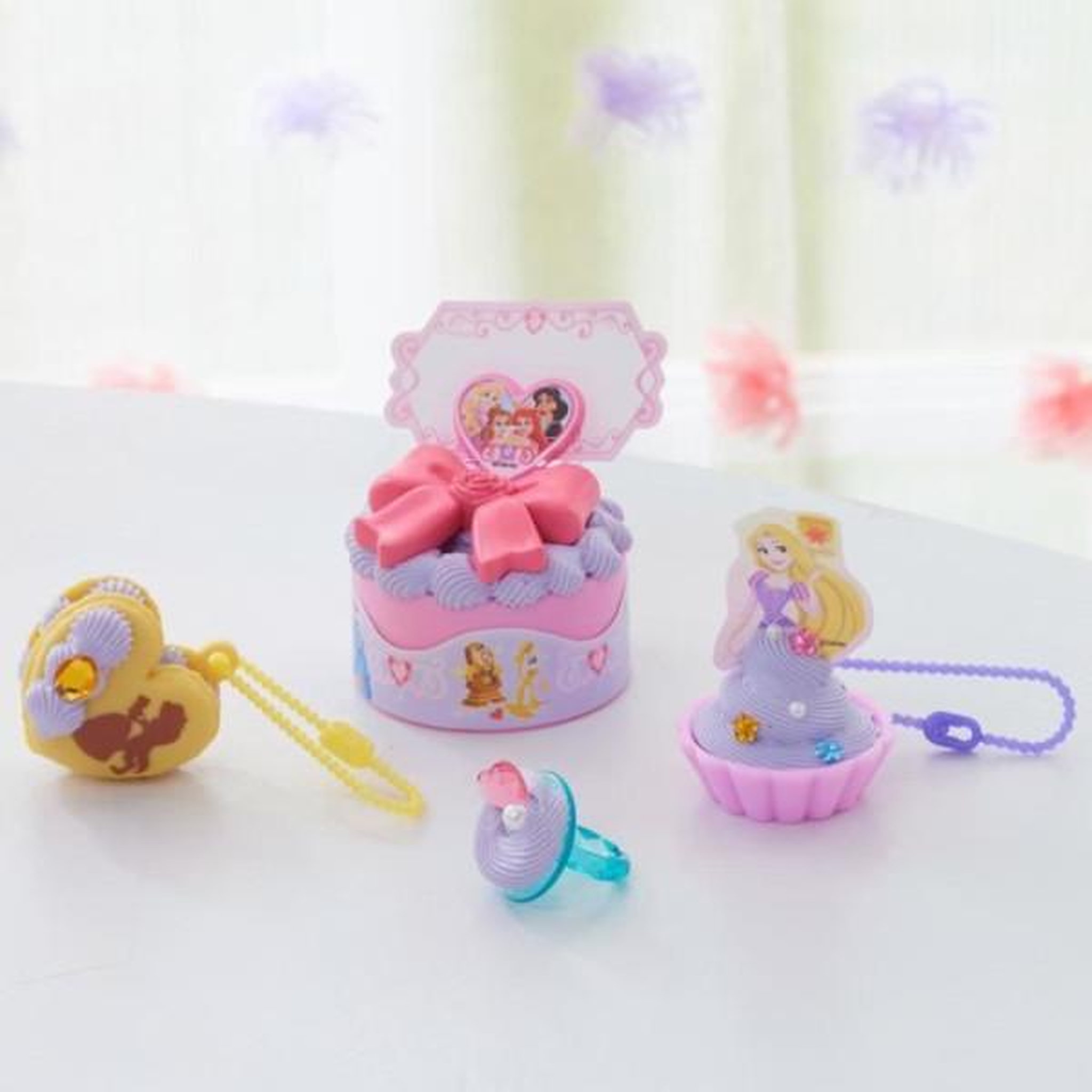 Voir la diapositive 3 : EPOCH L'atelier de création - pati school - epoch - kit créatif disney avec pâte modelable