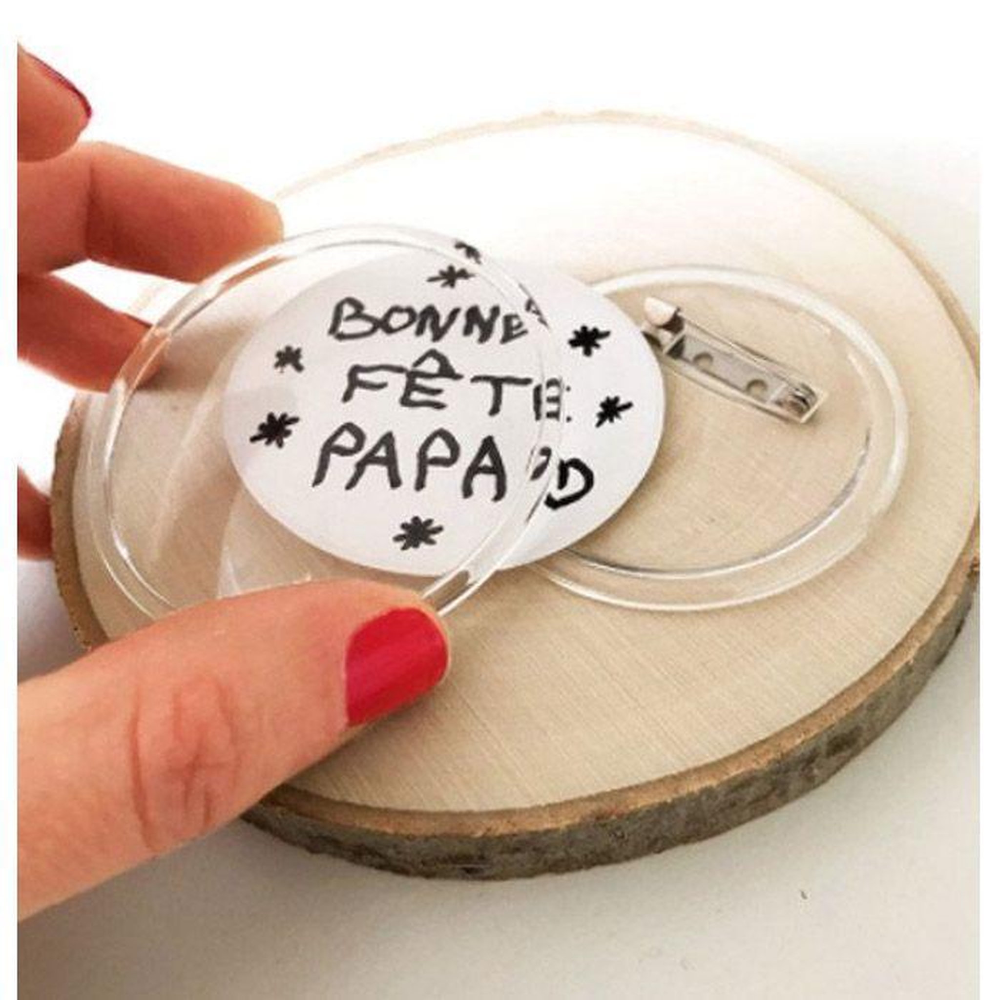 Voir la diapositive 3 : Artemio 3 badges à personnaliser Ø 6 cm