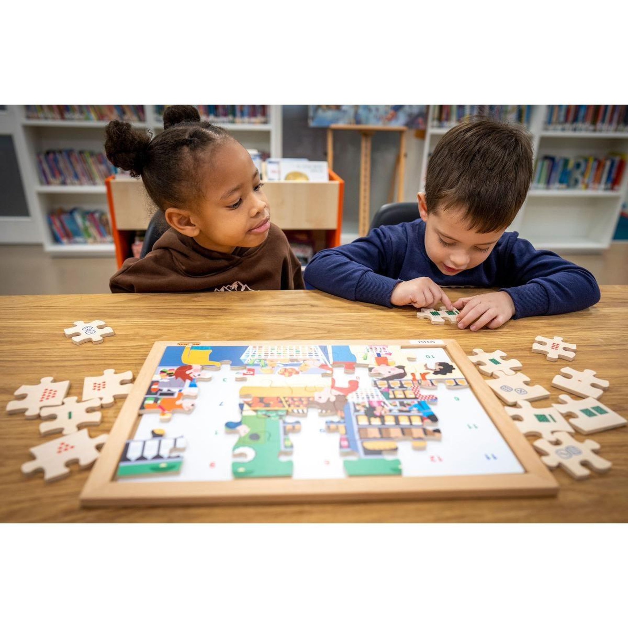 Voir la diapositive 3 : EDUCO Sens des nombres - quantités jusqu'à 12 — 35 pièces de puzzle