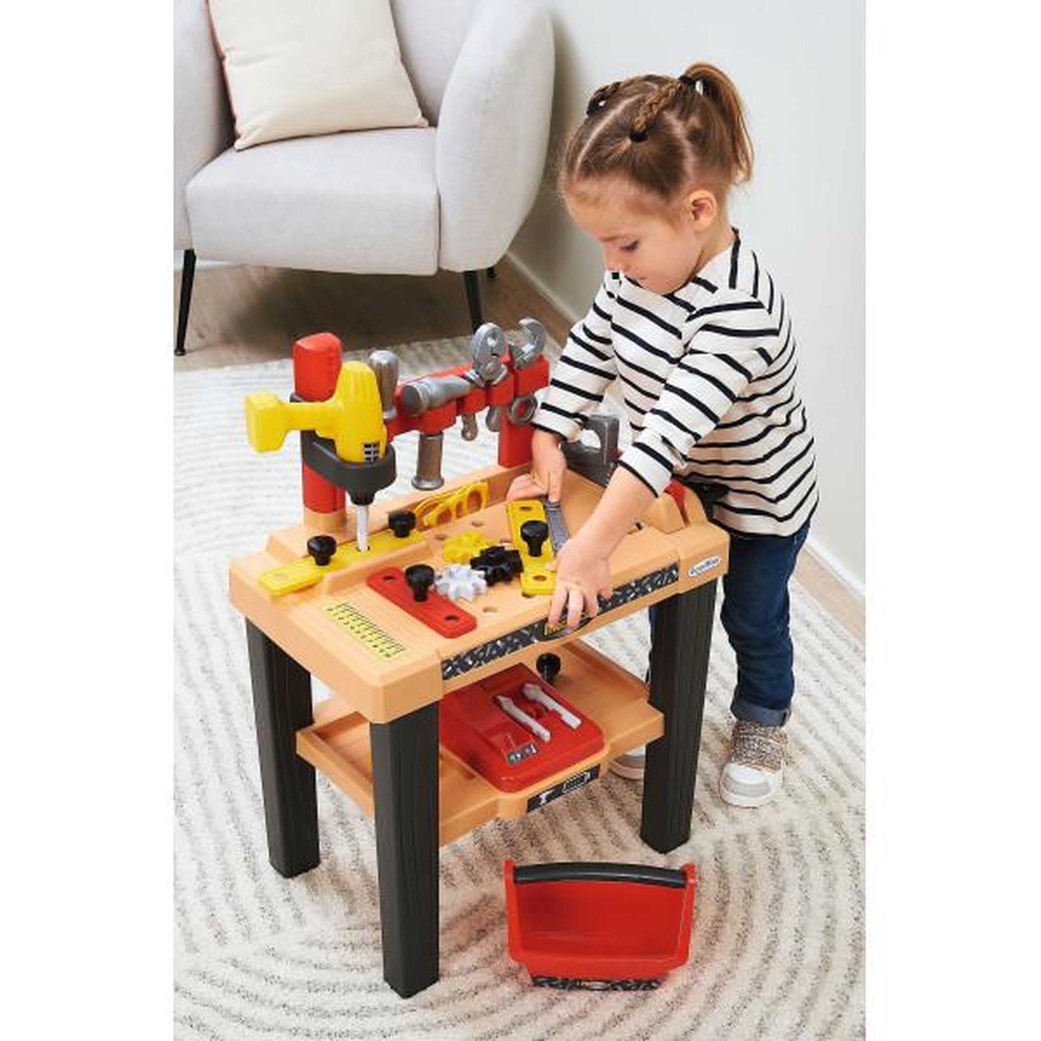 Voir la diapositive 2 : Ecoiffier Grand établi - ECOIFFIER - 28 accessoires - Des 18 mois