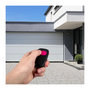 Voir la diapositive 3 : SCS SENTINEL Télécommande 2 canaux - SCS SENTINEL - SimplyControl - Fuchsia, portée 40m, fréquence 433.92 MHz, pile lithium CR2032 inclus
