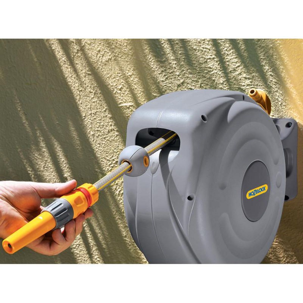 Hozelock Dévidoir caréné fixation murale enroulement automatique Auto Reel avec tuyau (10 m)