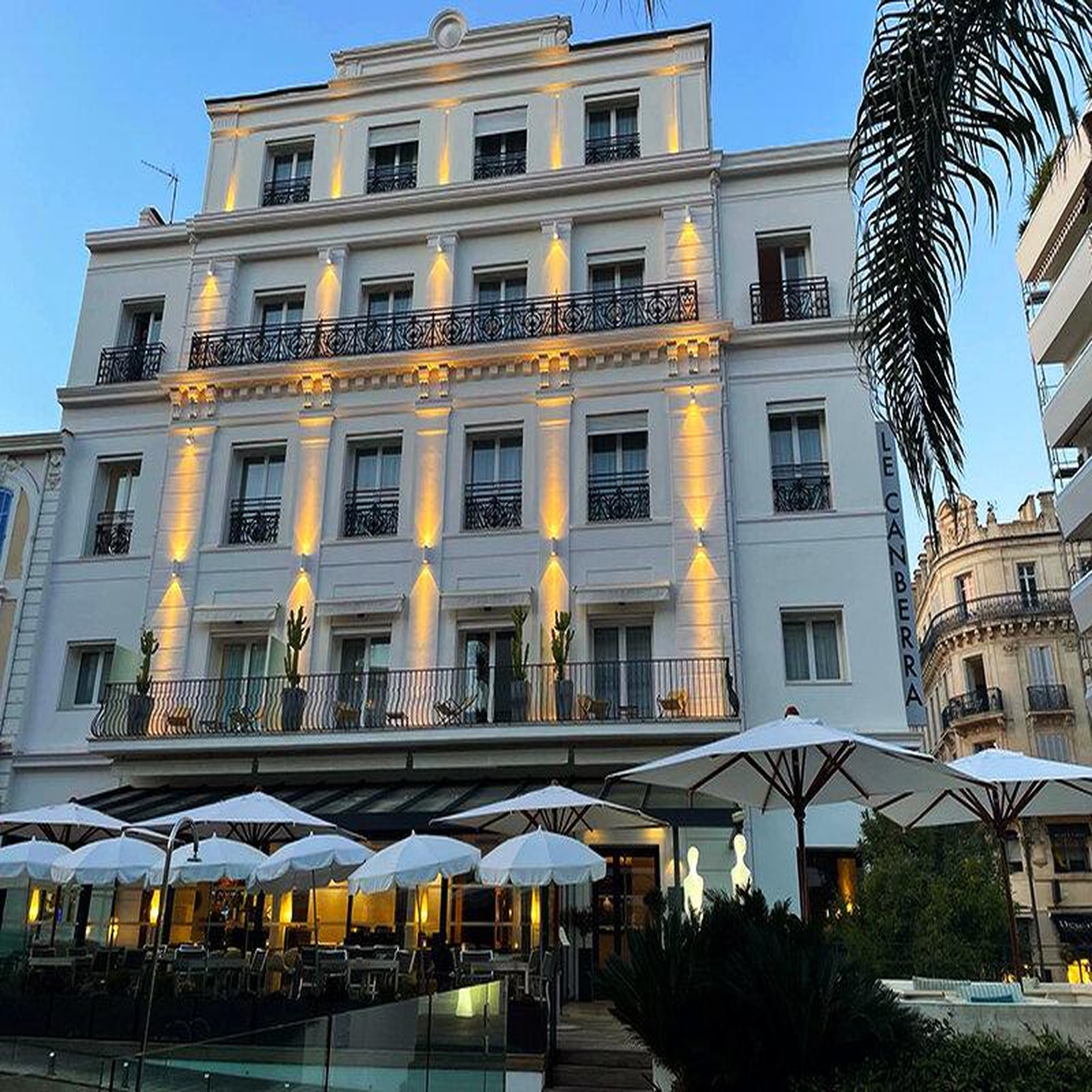 Voir la diapositive 5 : Smartbox Séjour de 2 jours en hôtel 4* au centre de cannes avec champagne - coffret cadeau séjour