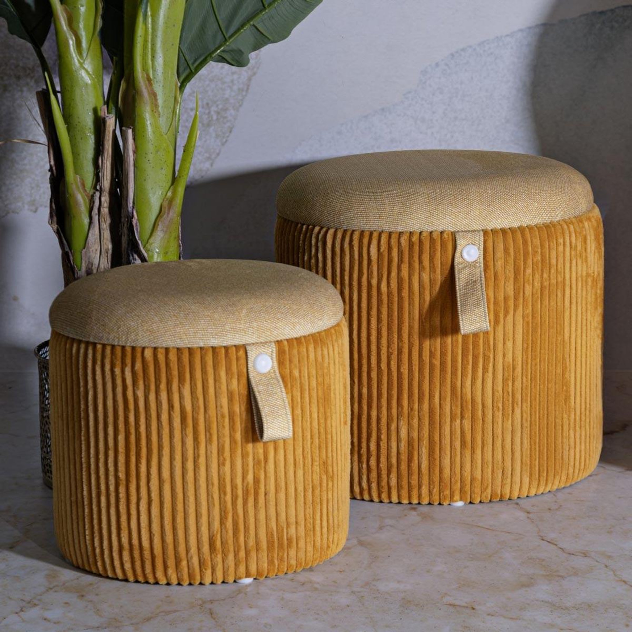 Voir la diapositive 5 : Paris Prix Lot de 2 poufs coffres  bolzano  38cm moutarde