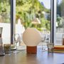 Voir la diapositive 2 : Lumisky Lampe de table touch effet beton orange LED TERRA Orange Terre cuite h25cm