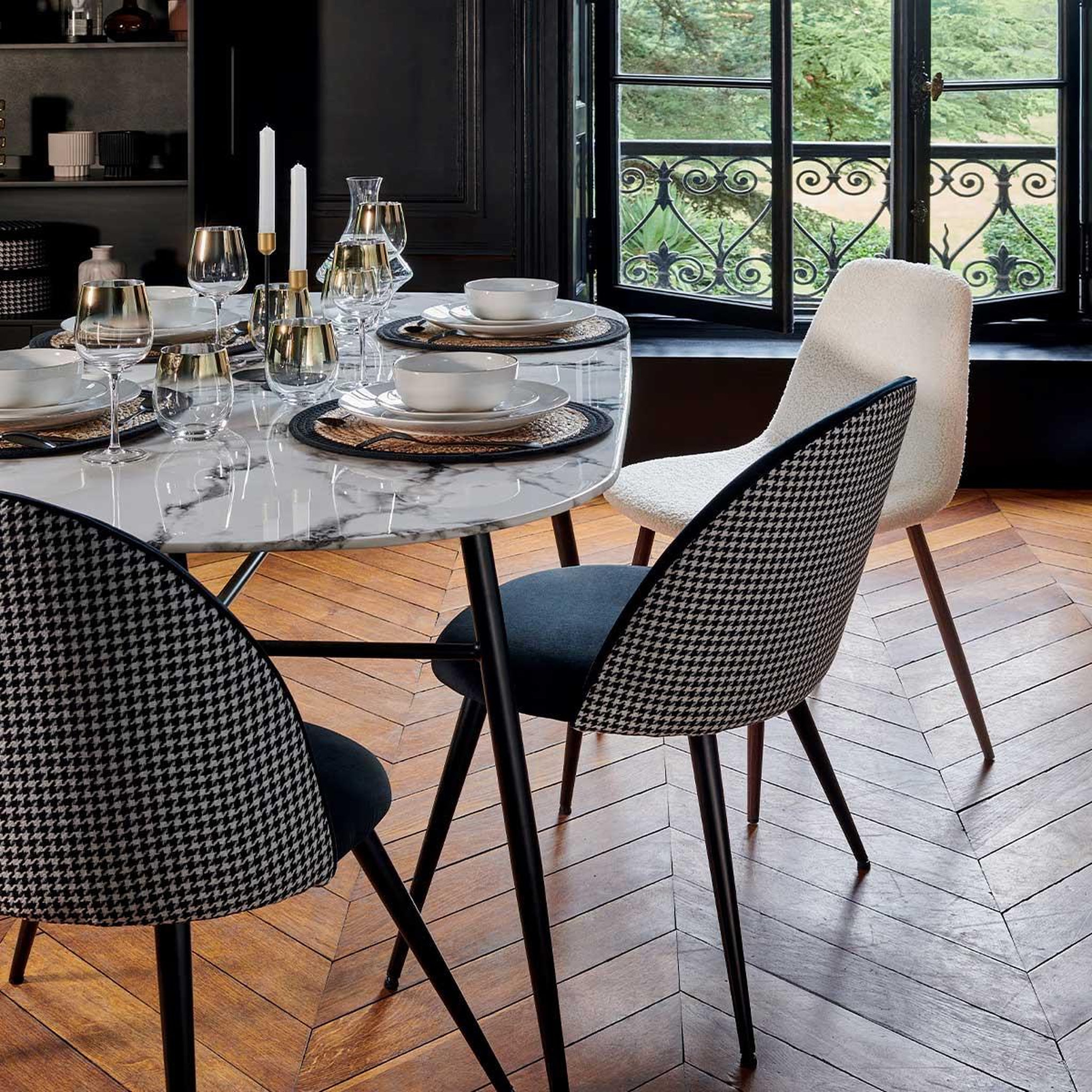 Voir la diapositive 6 : ATMOSPHERA Table à manger design  roxas  160cm blanc