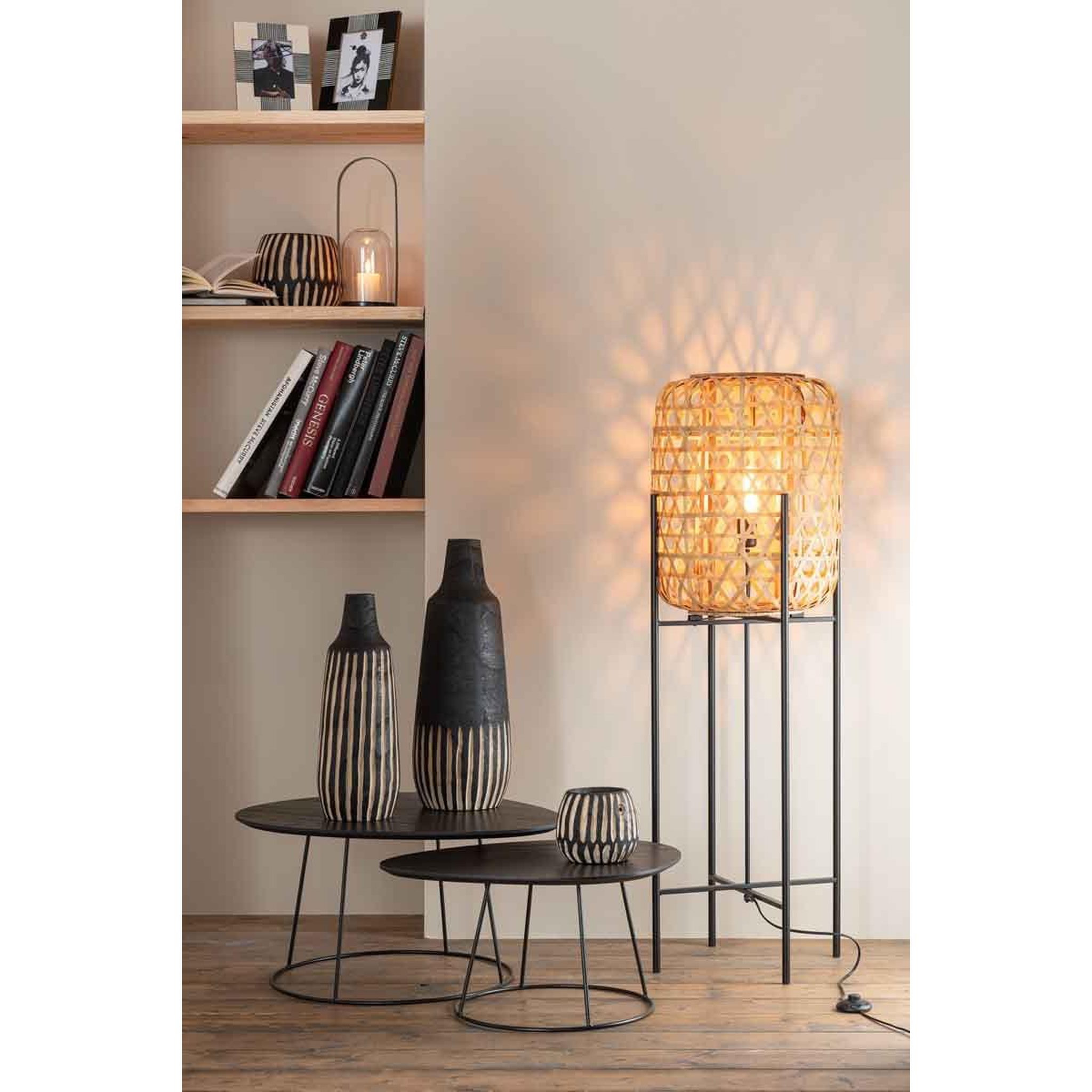 Voir la diapositive 4 : J-LINE Table d'appoint design  mesla  60cm marron foncé