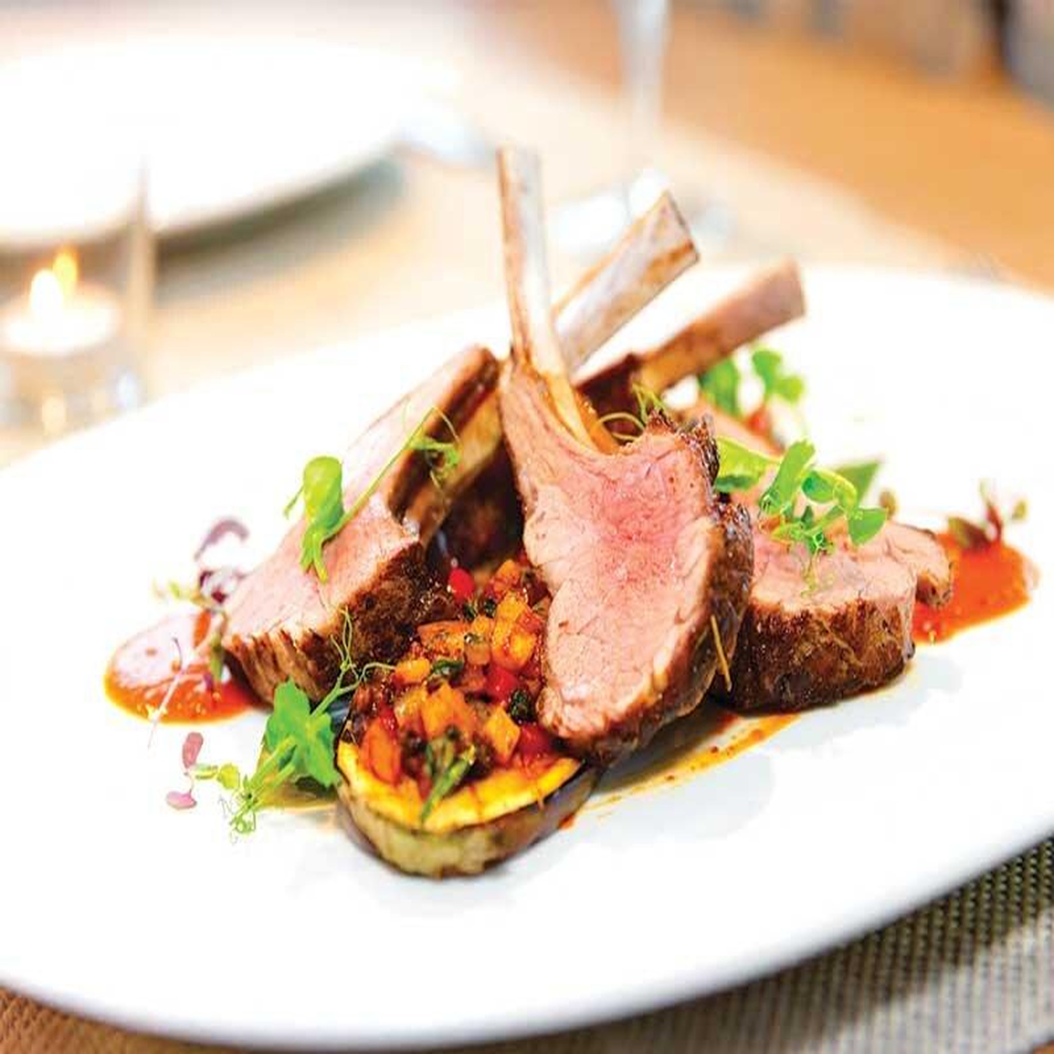 Voir la diapositive 5 : Smartbox Dîner romantique pour nouveaux parents en amoureux - coffret cadeau gastronomie