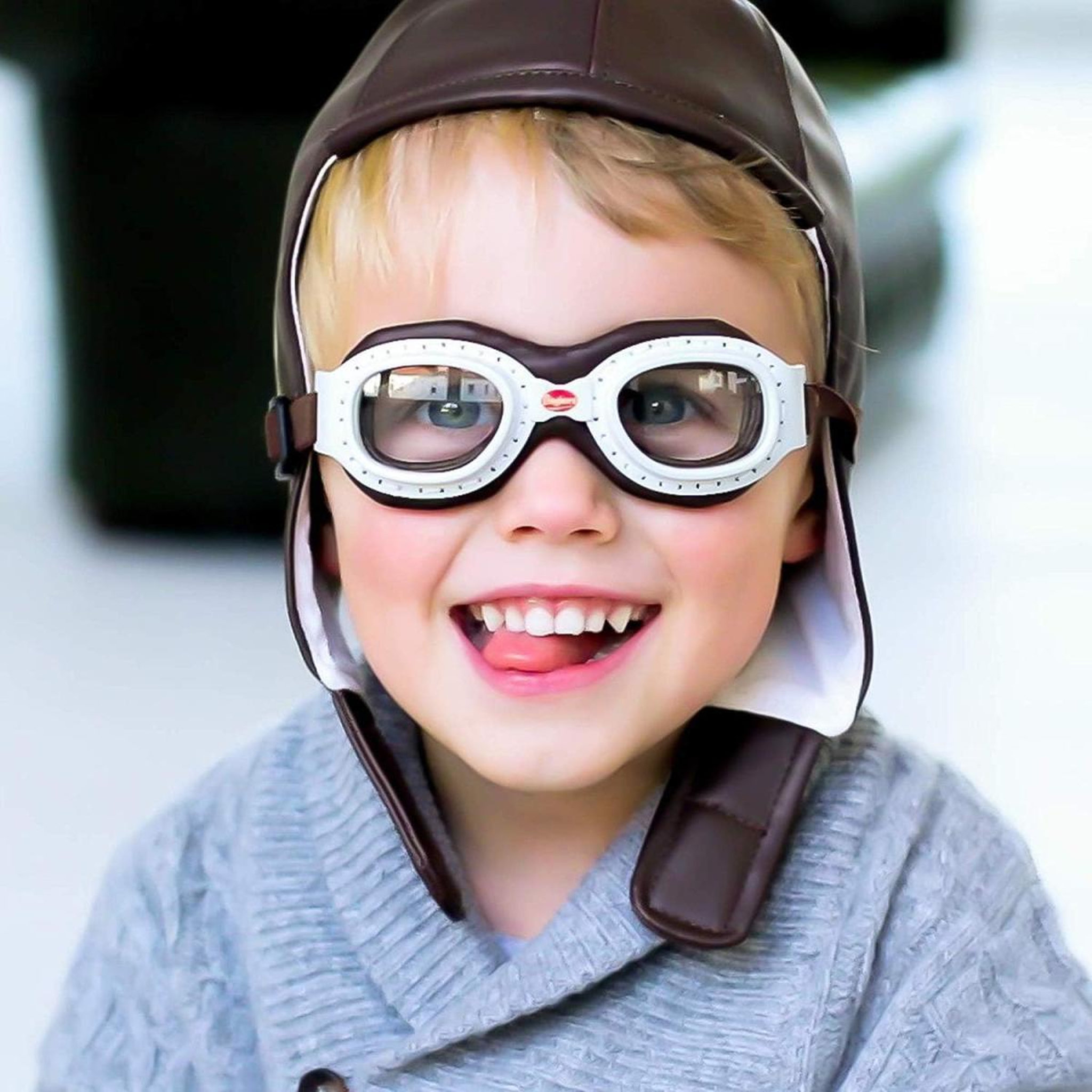 Voir la diapositive 3 : Baghera Panoplie pilote vintage marron