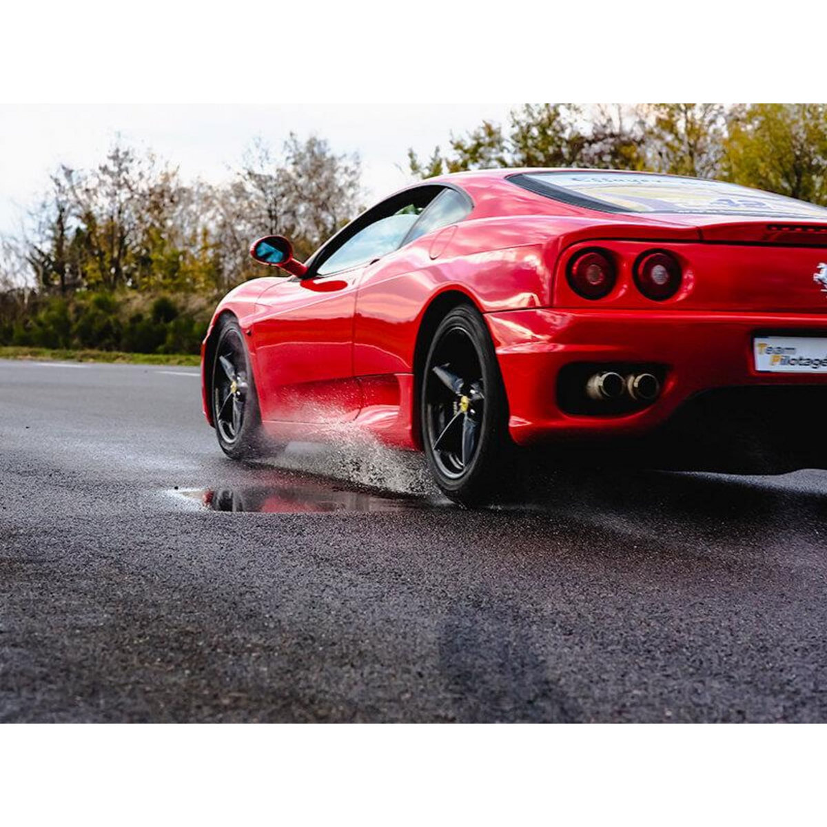 Smartbox 6 tours de pilotage à sensations en Lotus Elise Sport et Ferrari 360 Modena - Coffret Cadeau Sport & Aventure