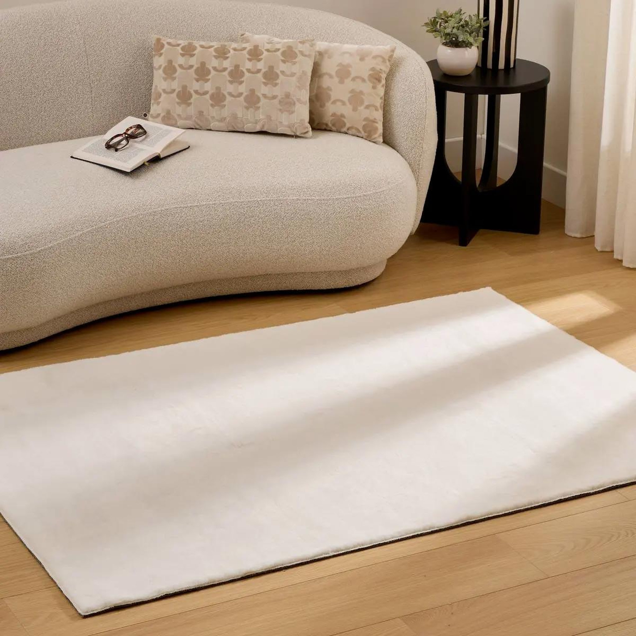 Voir la diapositive 4 : ATMOSPHERA Tapis imitation fourrure  couka  120x170cm blanc